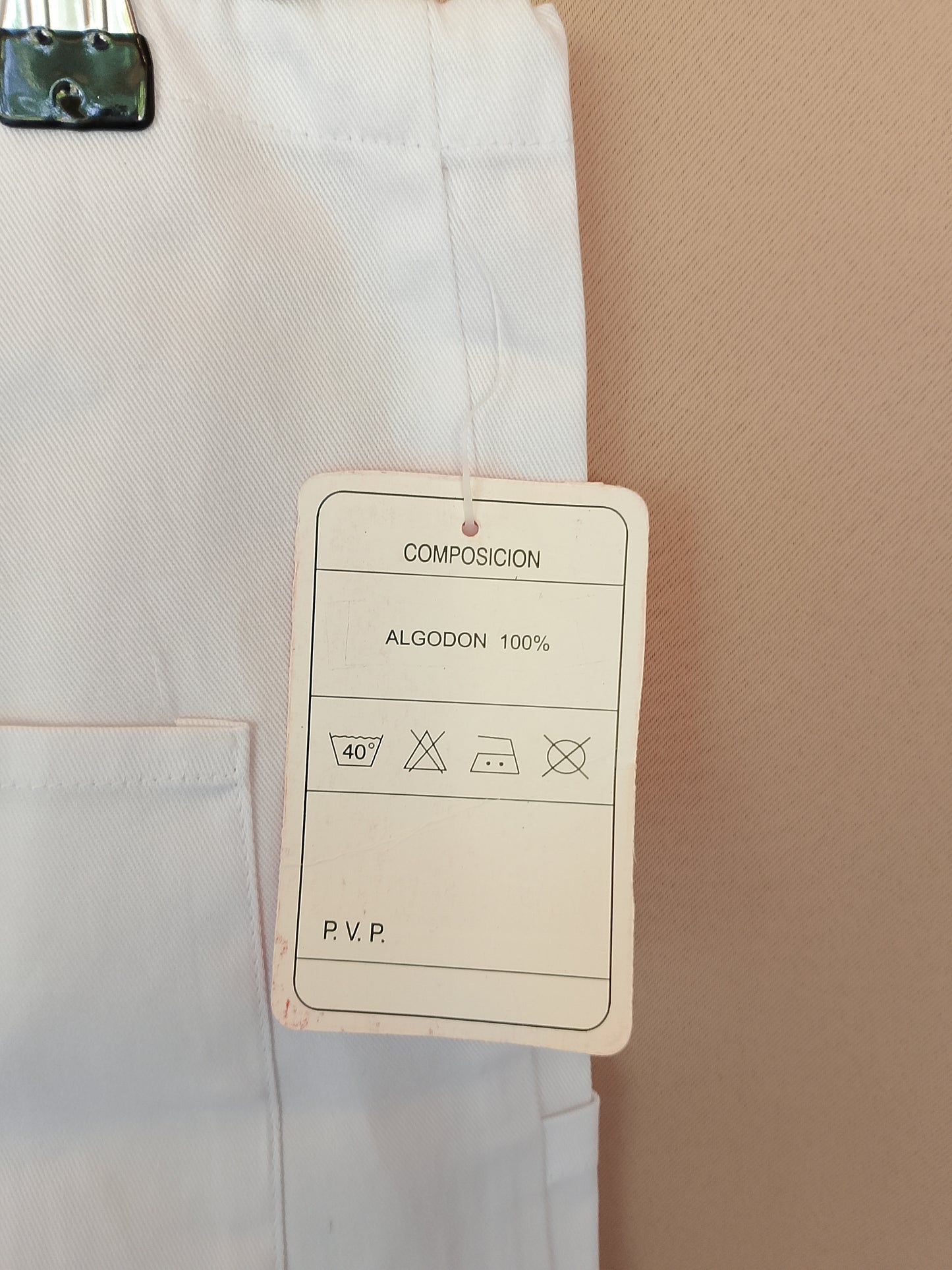 Pantalon alb sanitrar marca EIHA – Confort și profesionalism pentru o carieră de succes