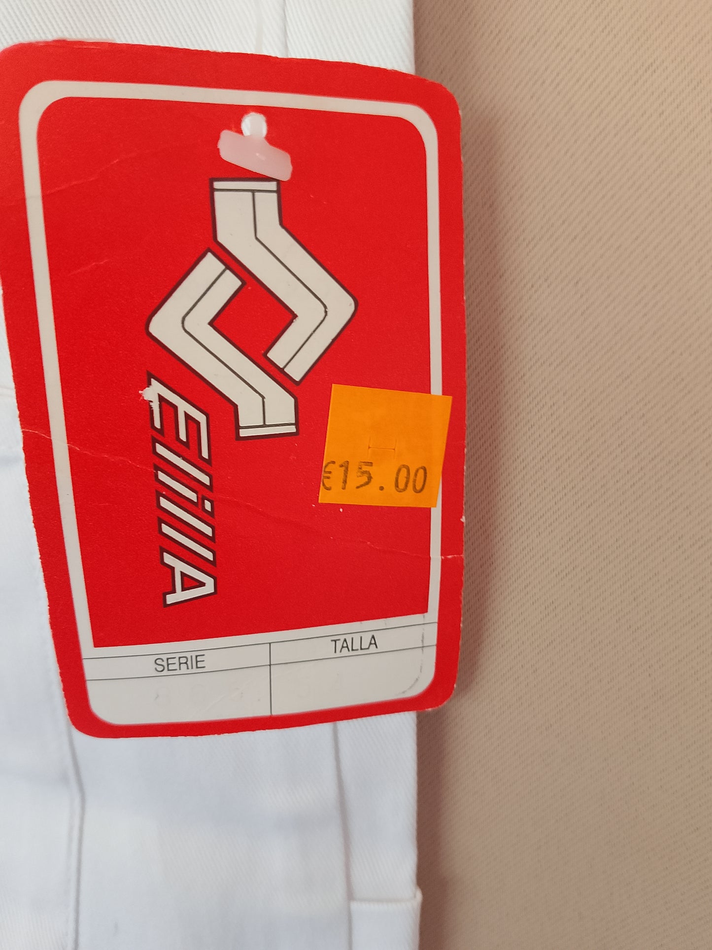 Pantalon alb sanitrar marca EIHA – Confort și profesionalism pentru o carieră de succes