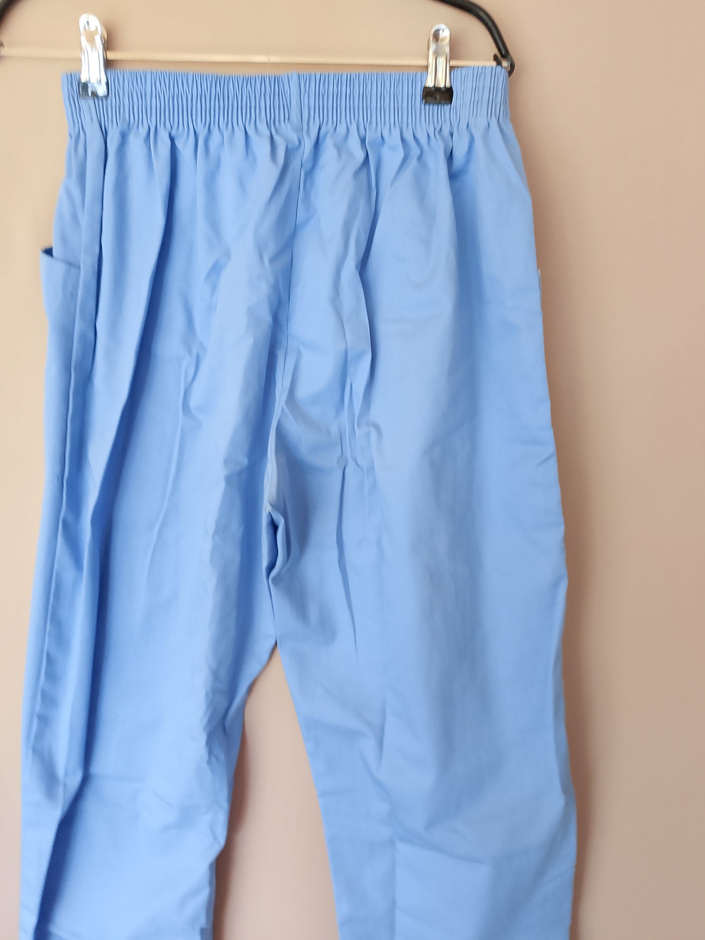Pantaloni medicali unisex - Confort și funcționalitate pentru profesioniști