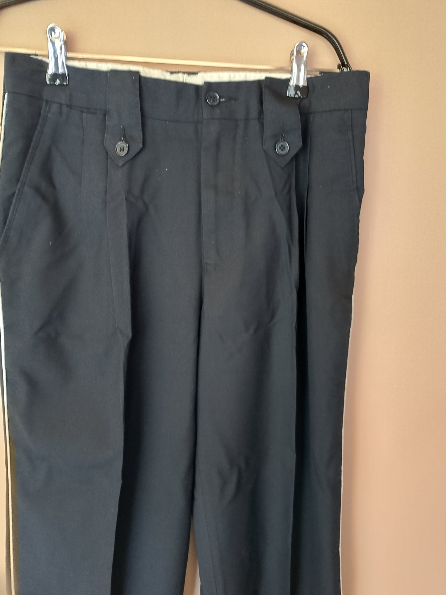 Pantaloni formali "Mallorca Vestuaris" - Eleganță și stil clasic