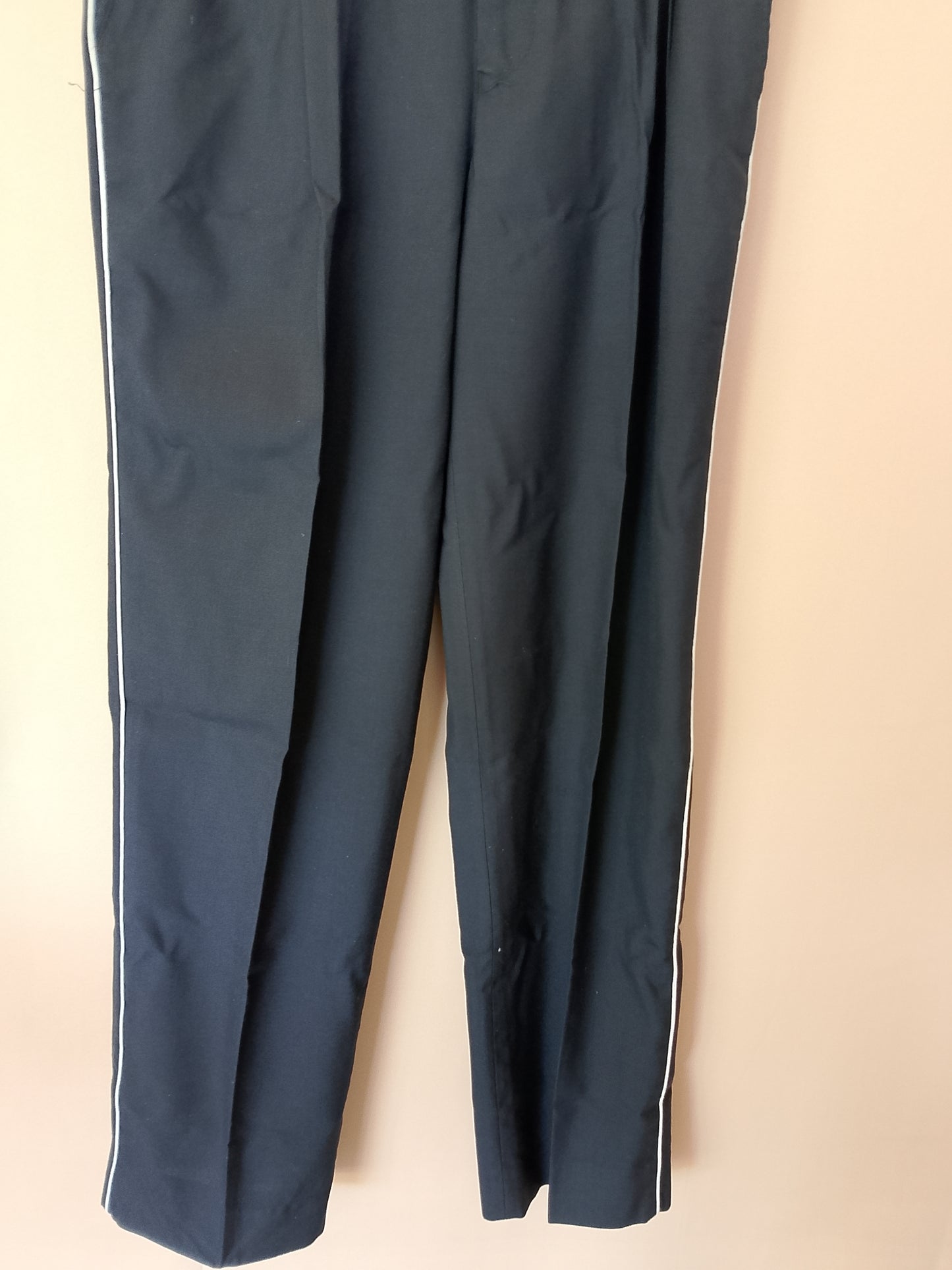 Pantaloni formali "Mallorca Vestuaris" - Eleganță și stil clasic