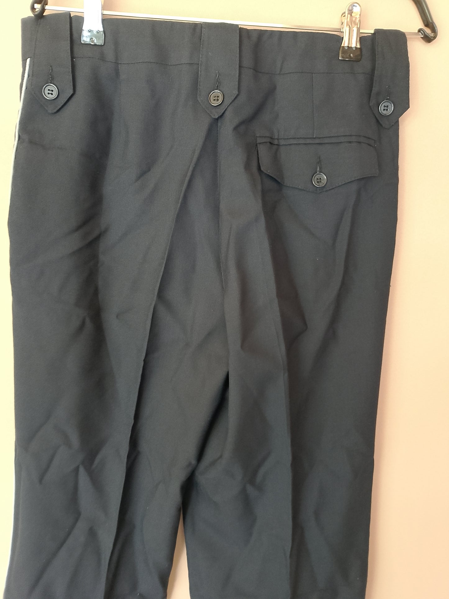 Pantaloni formali "Mallorca Vestuaris" - Eleganță și stil clasic
