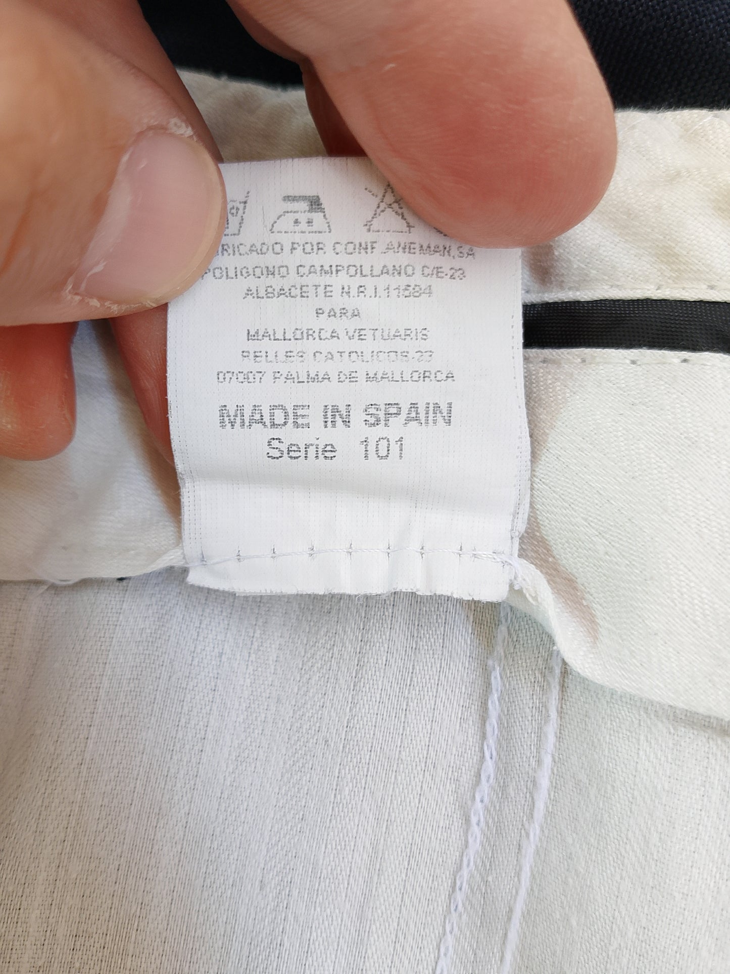 Pantaloni formali "Mallorca Vestuaris" - Eleganță și stil clasic
