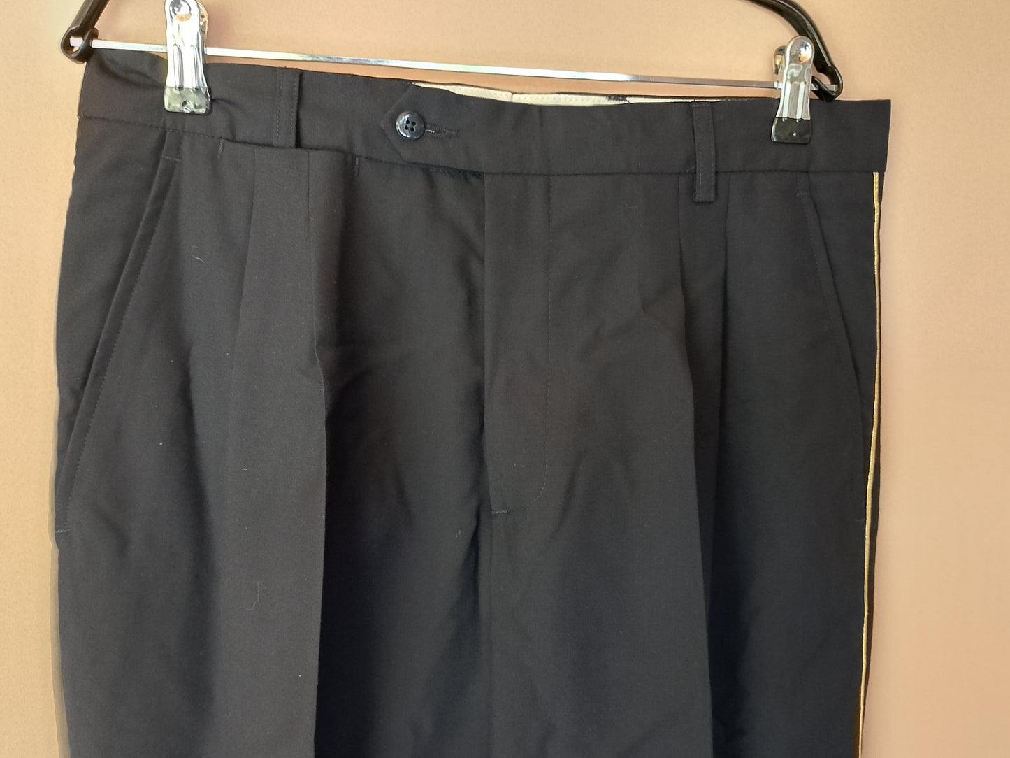 Pantaloni uniformă "J&MA'S UNIFORMES" - Calitate superioară pentru profesioniști. Marime 42.