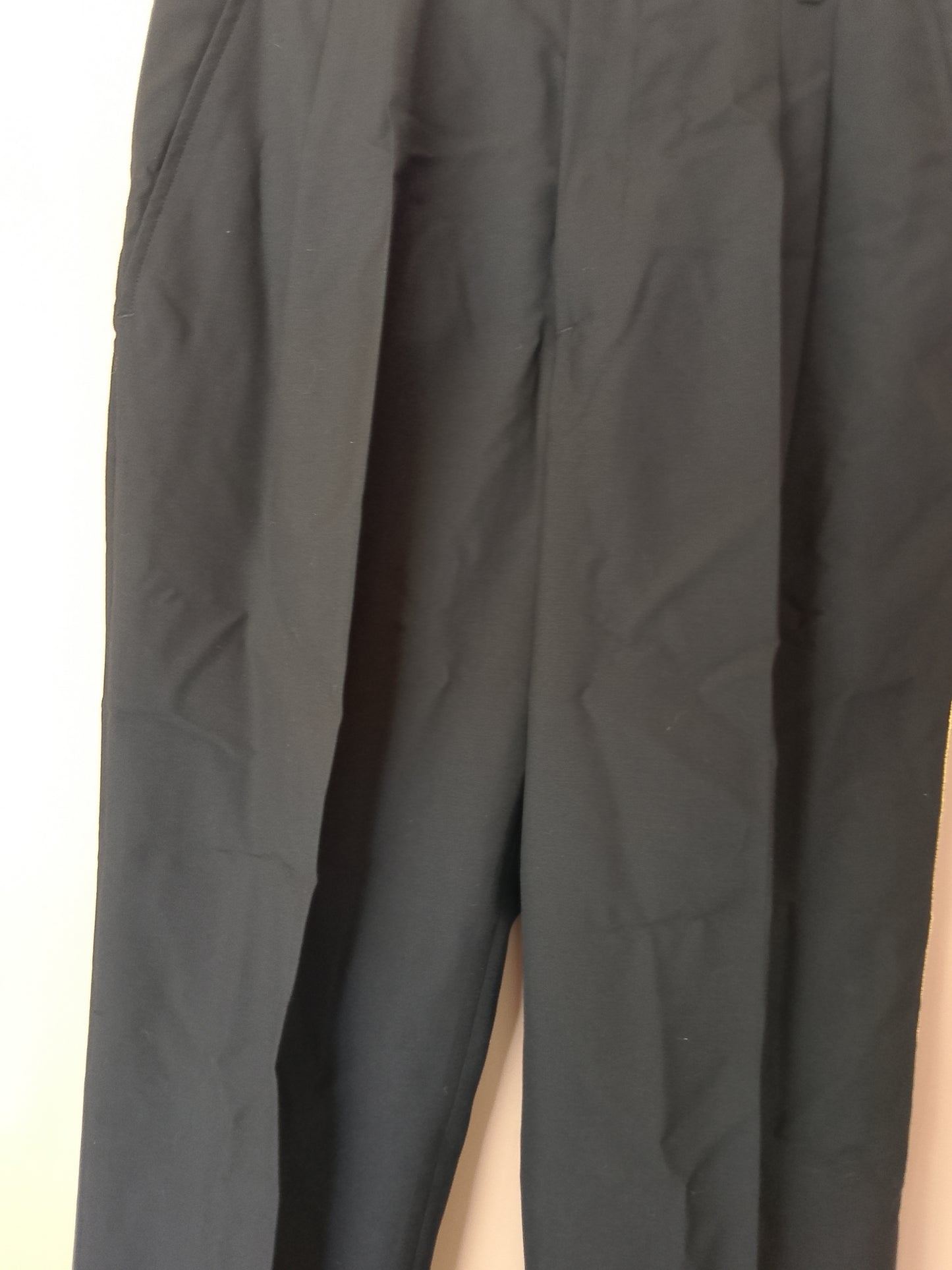 Pantaloni uniformă "J&MA'S UNIFORMES" - Calitate superioară pentru profesioniști. Marime 42.