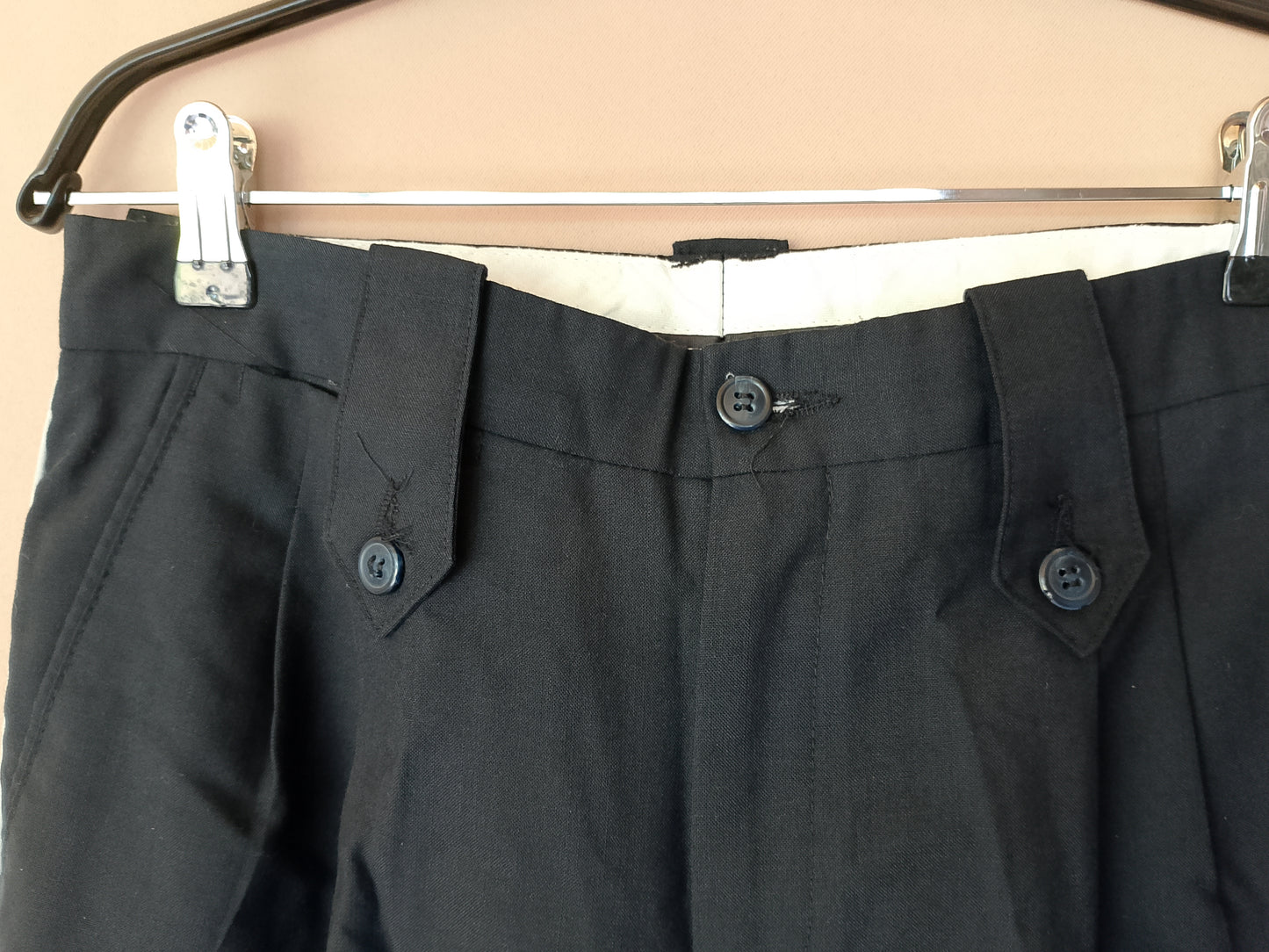 Pantaloni formali negri - Eleganță atemporală pentru ocazii speciale