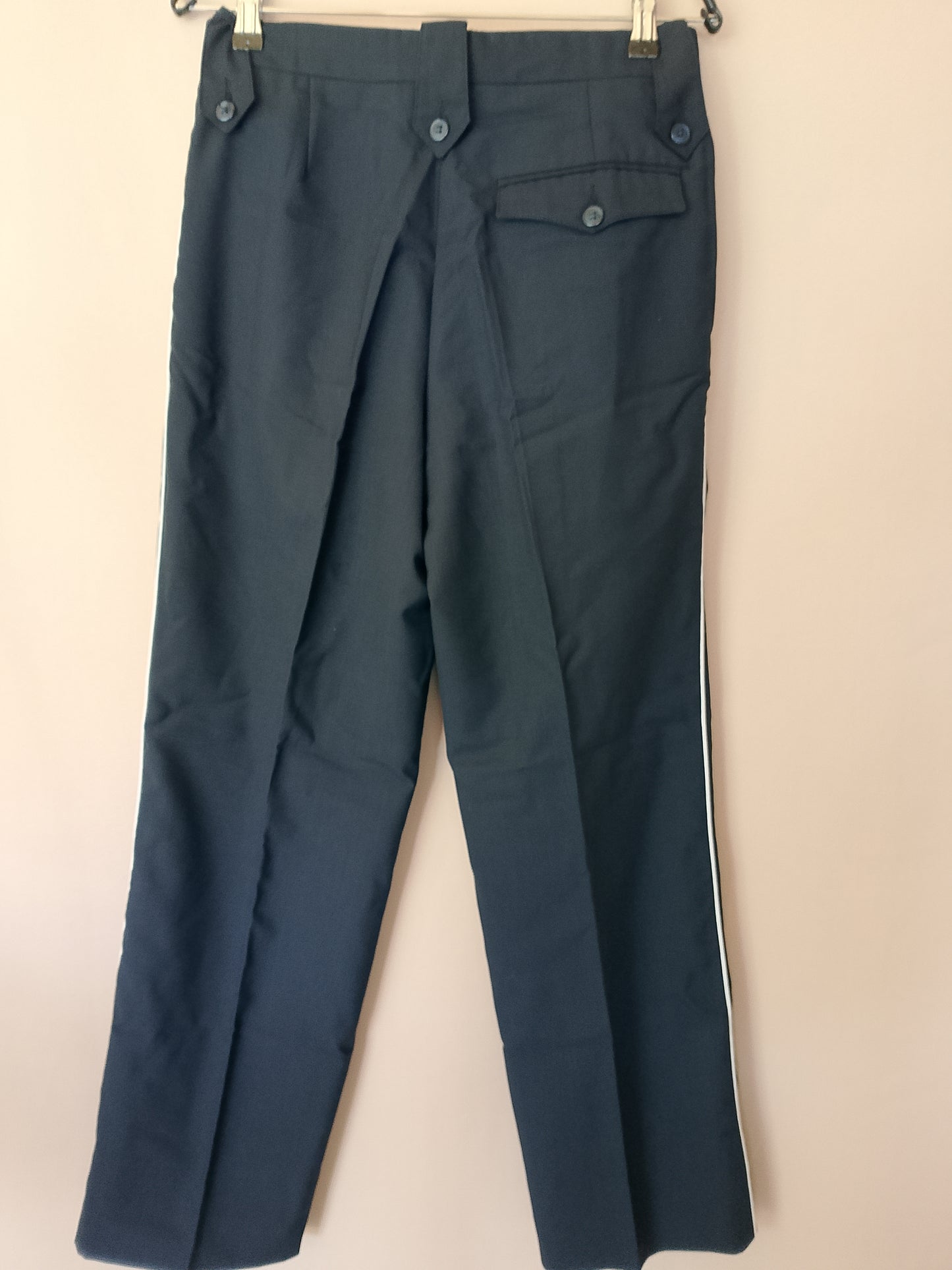 Pantaloni formali negri - Eleganță atemporală pentru ocazii speciale