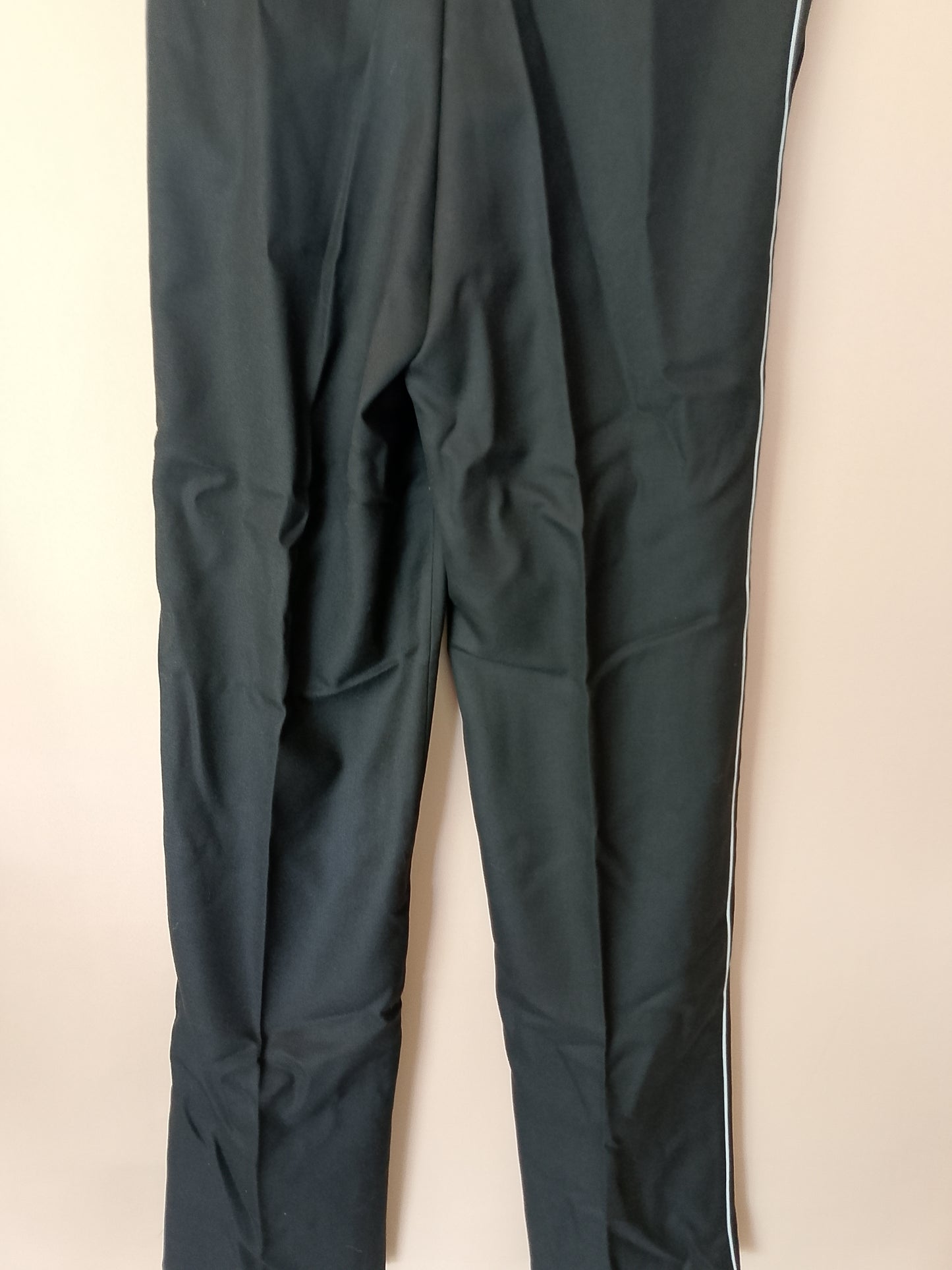 Pantaloni uniformă "Garcia Uniformes" - Eleganță și stil pentru profesioniști. Marime 40.
