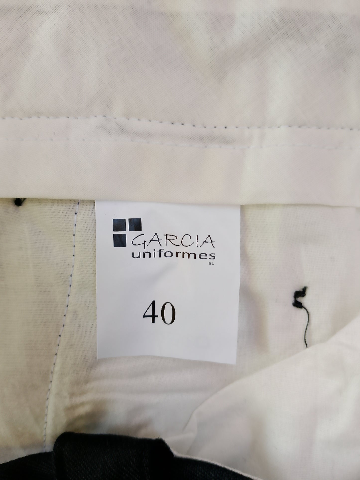Pantaloni uniformă "Garcia Uniformes" - Eleganță și stil pentru profesioniști. Marime 40.