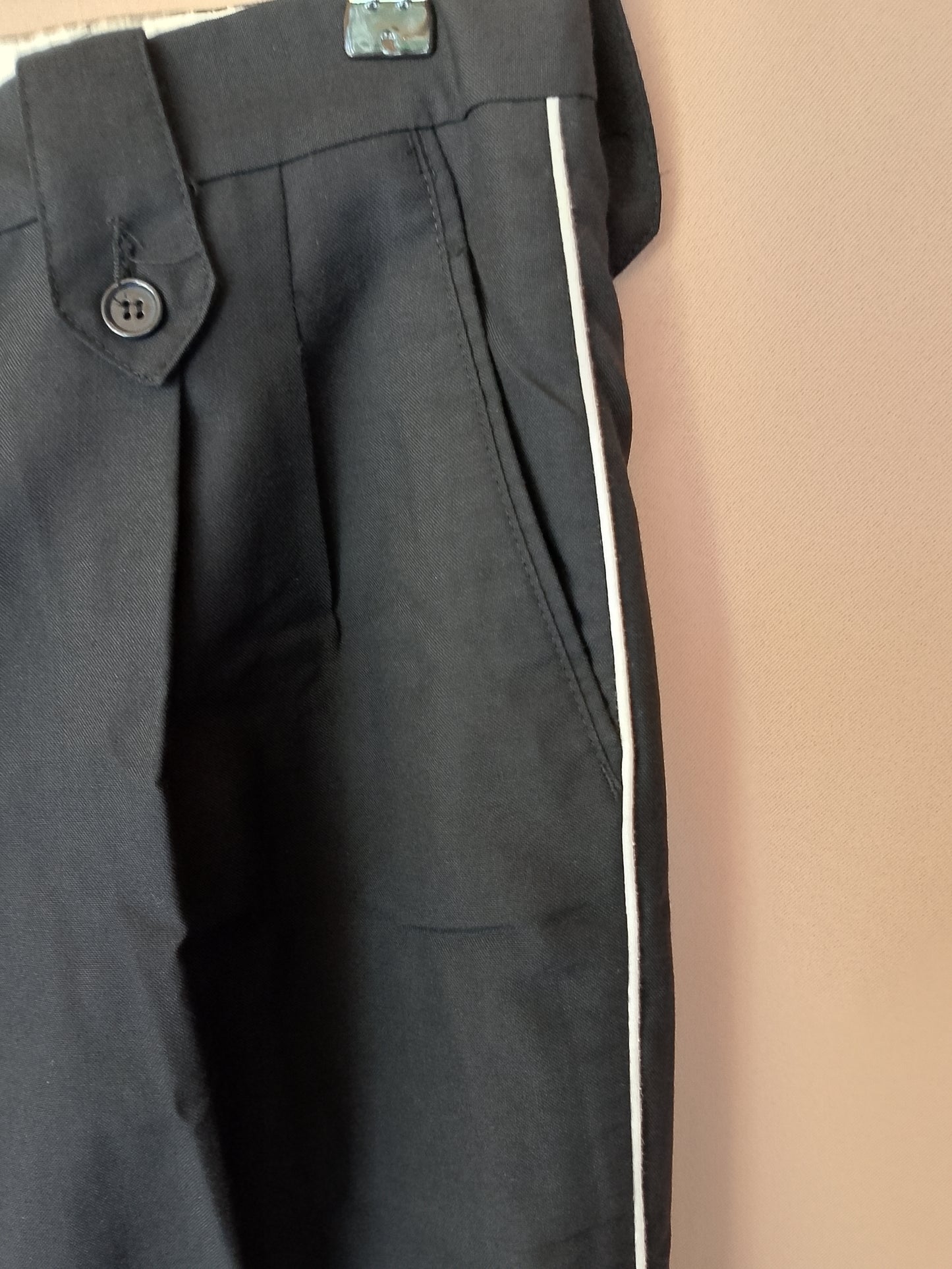 Pantaloni formali "Mallorca Vestuaris" - Eleganță și stil clasic. Marime 40.