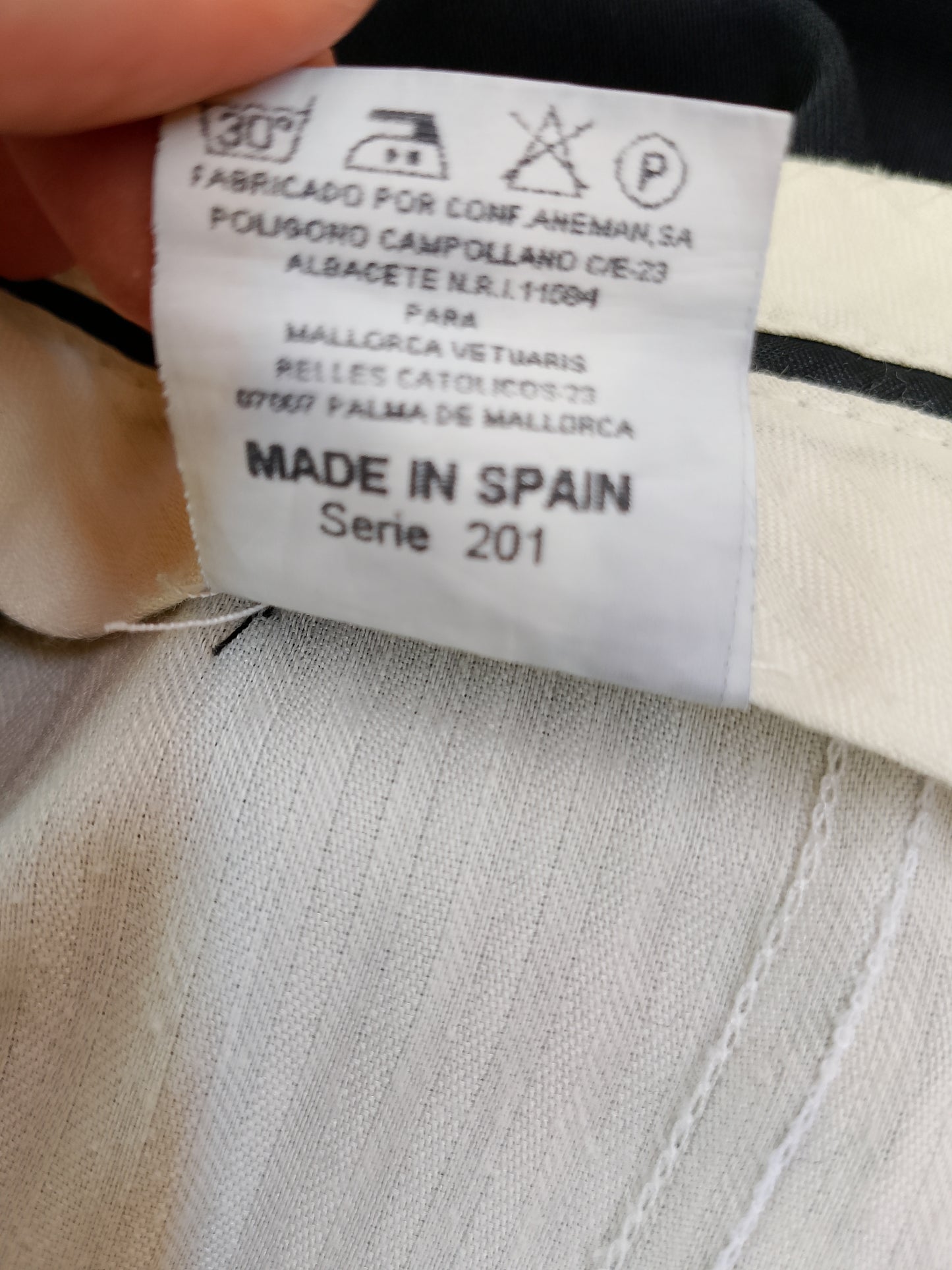 Pantaloni formali "Mallorca Vestuaris" - Eleganță și stil clasic. Marime 40.