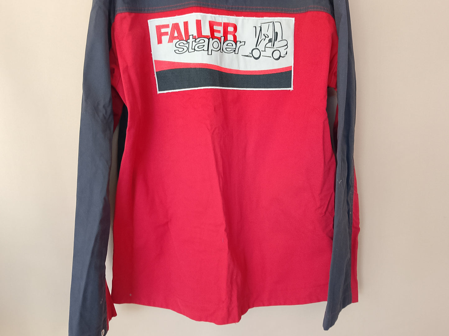 Geacă de lucru Faller, roșu și gri - Protecție și stil pe șantier sau în atelier!
