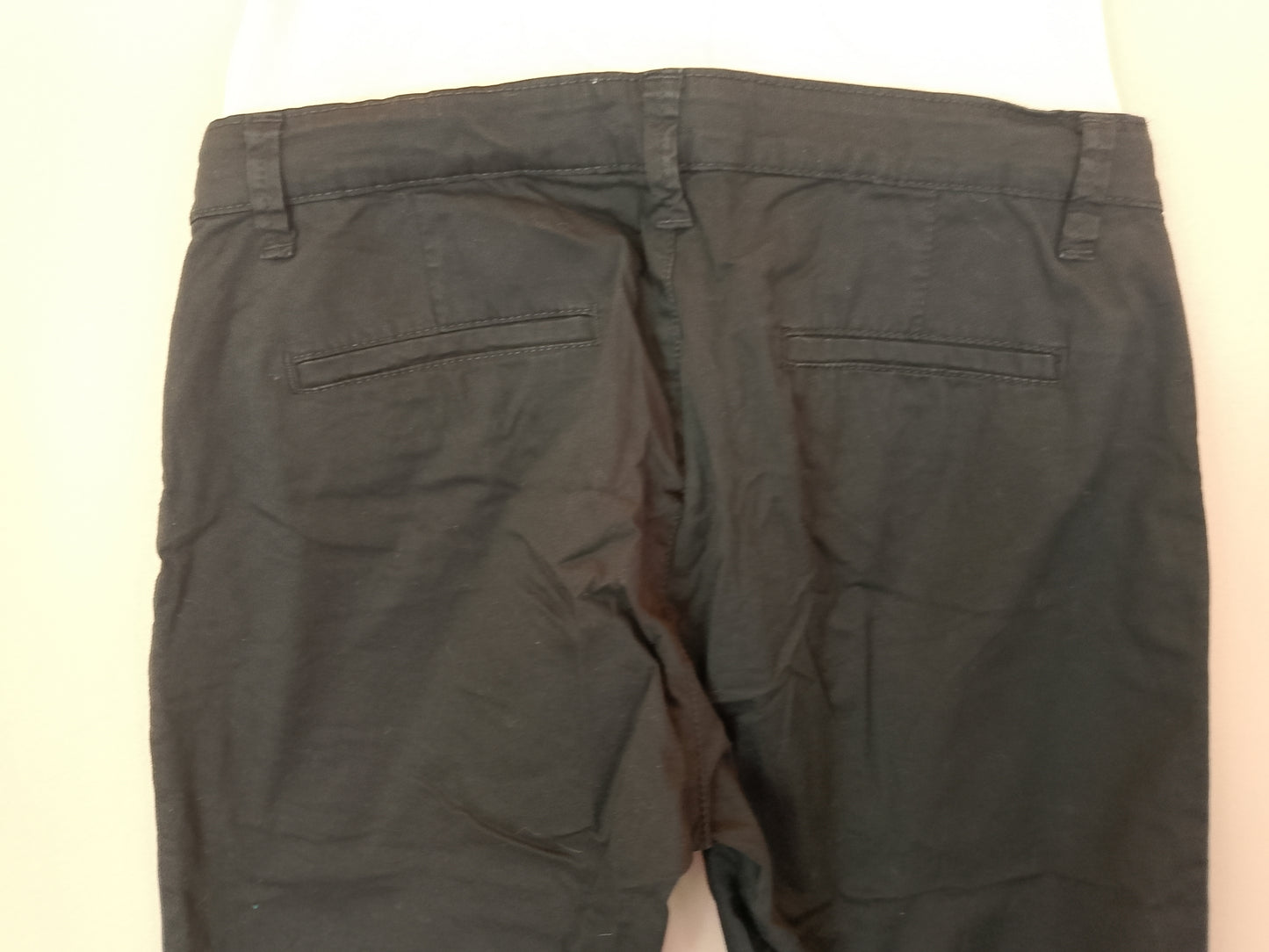 Pantaloni de maternitate Zalando Essentials, negri, model chino - Confort și stil modern pentru viitoarele mămici! Marime S