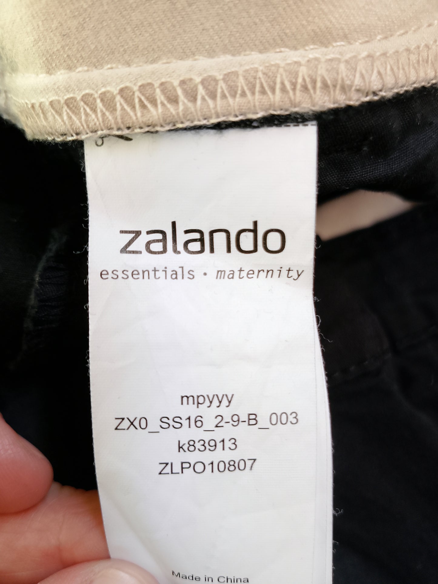 Pantaloni de maternitate Zalando Essentials, negri, model chino - Confort și stil modern pentru viitoarele mămici! Marime S