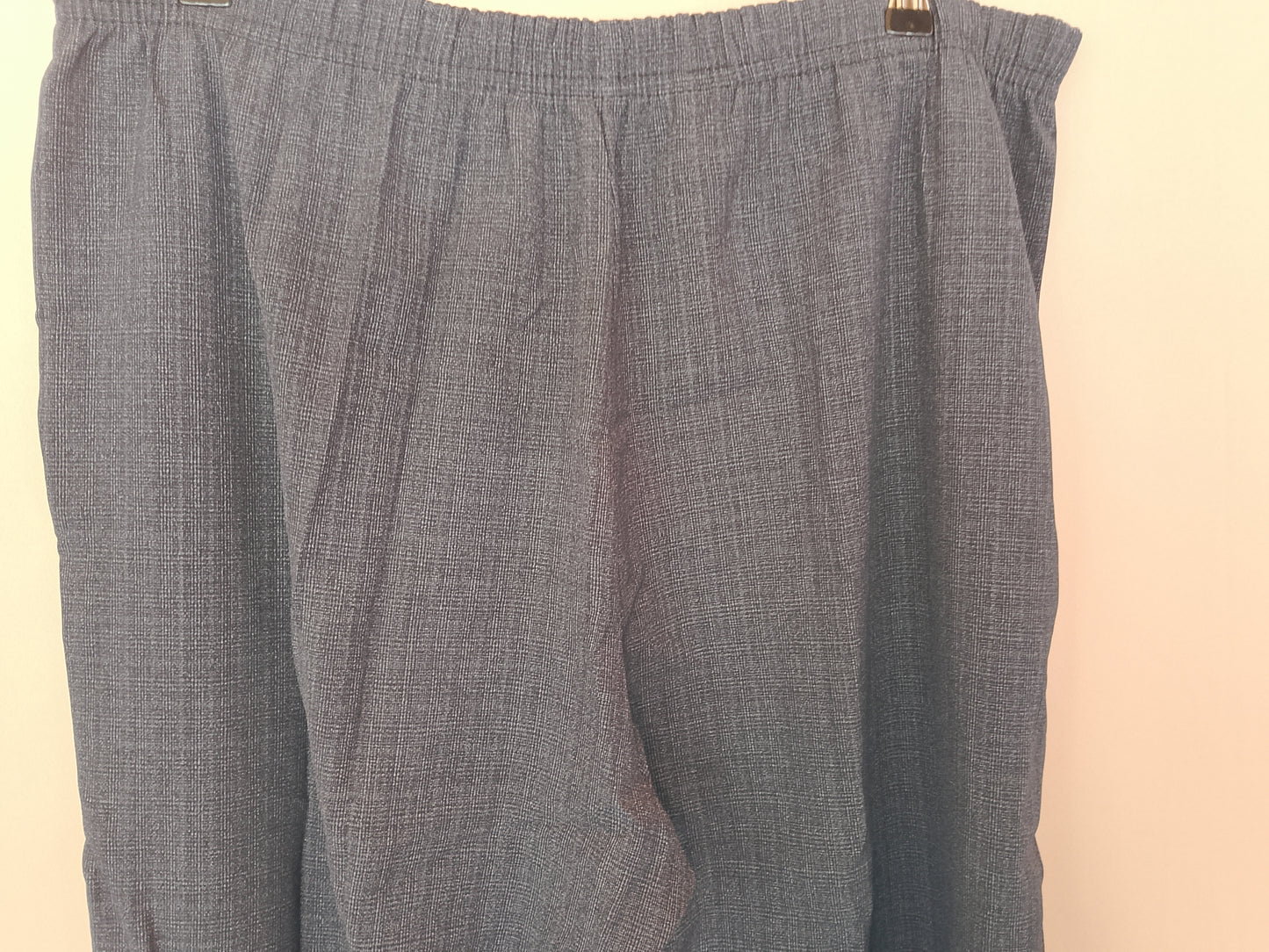 Pantaloni de damă casual, cu textură plisată, talie elastică - Confort și stil pentru fiecare zi!