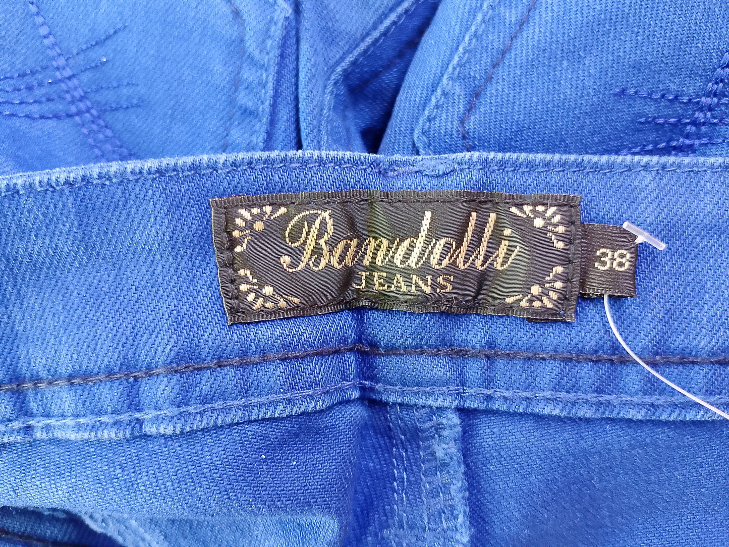 Pantaloni de damă, denim, albastru închis - Model clasic și versatil. Marime 38