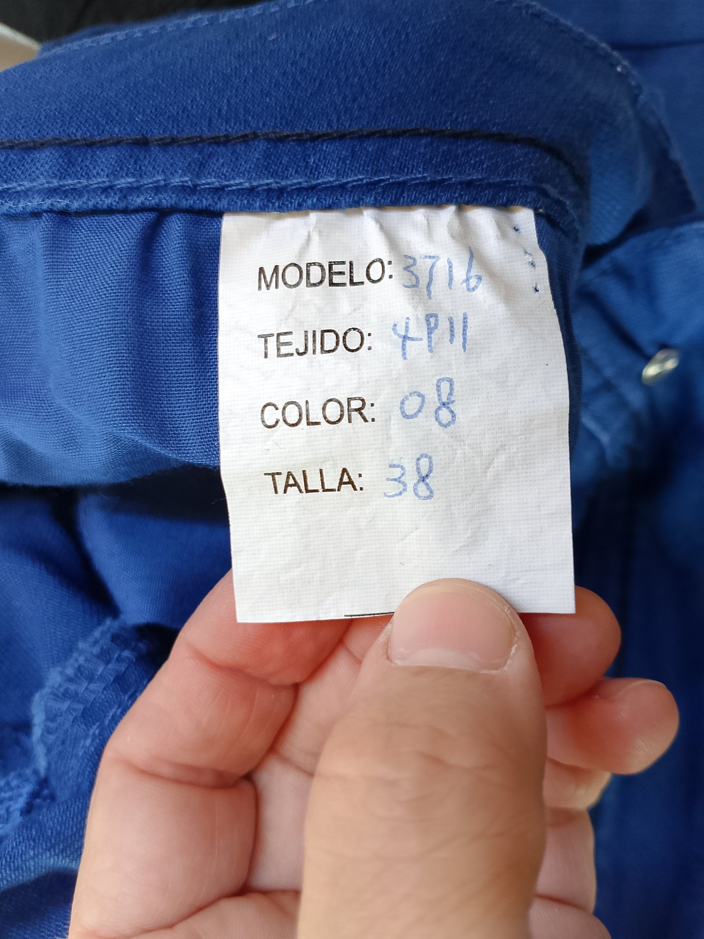 Pantaloni de damă, denim, albastru închis - Model clasic și versatil. Marime 38