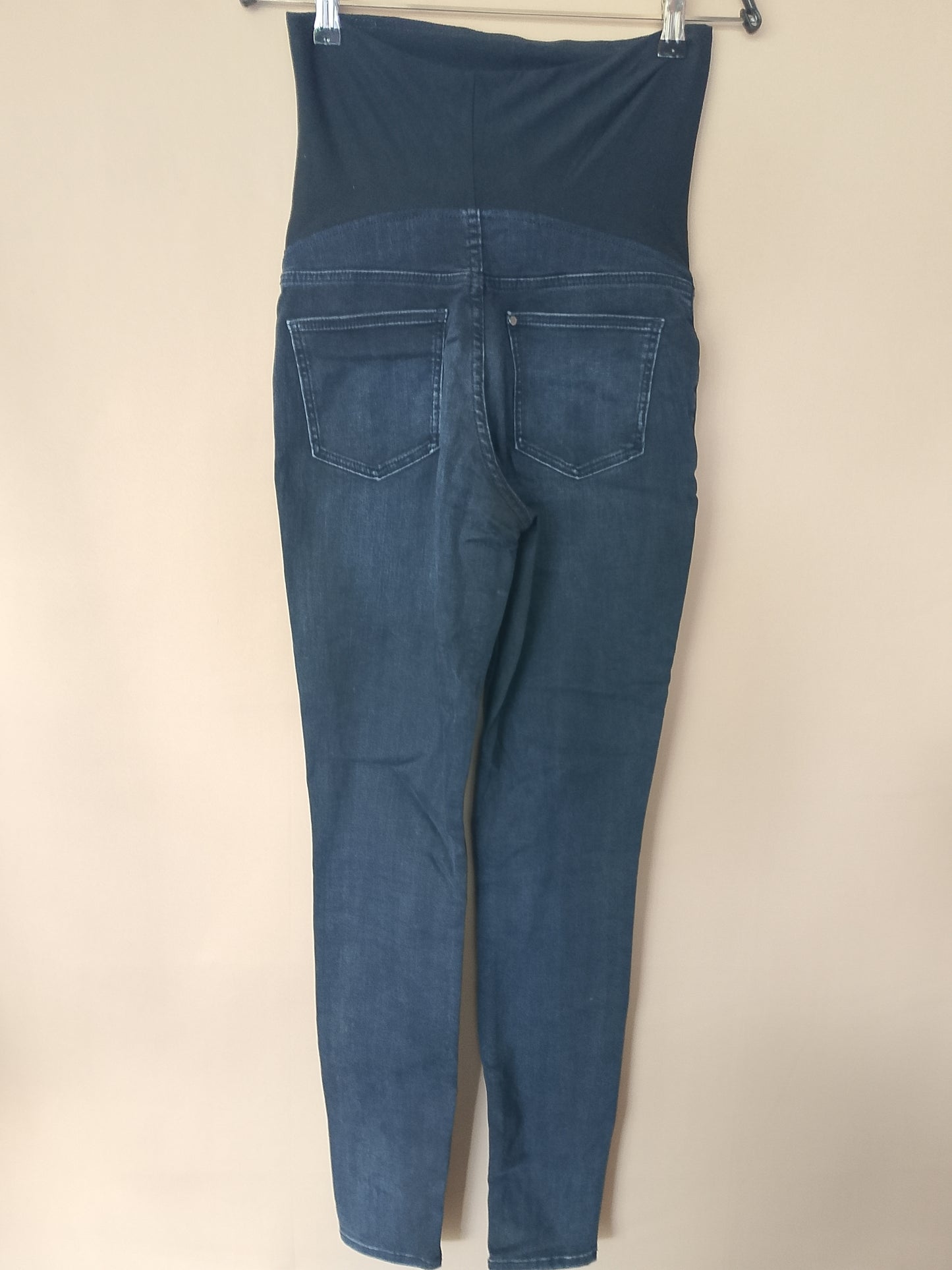Blugi de sarcină de la H&M - Stil și Confort pentru Perioada Ta Specială!