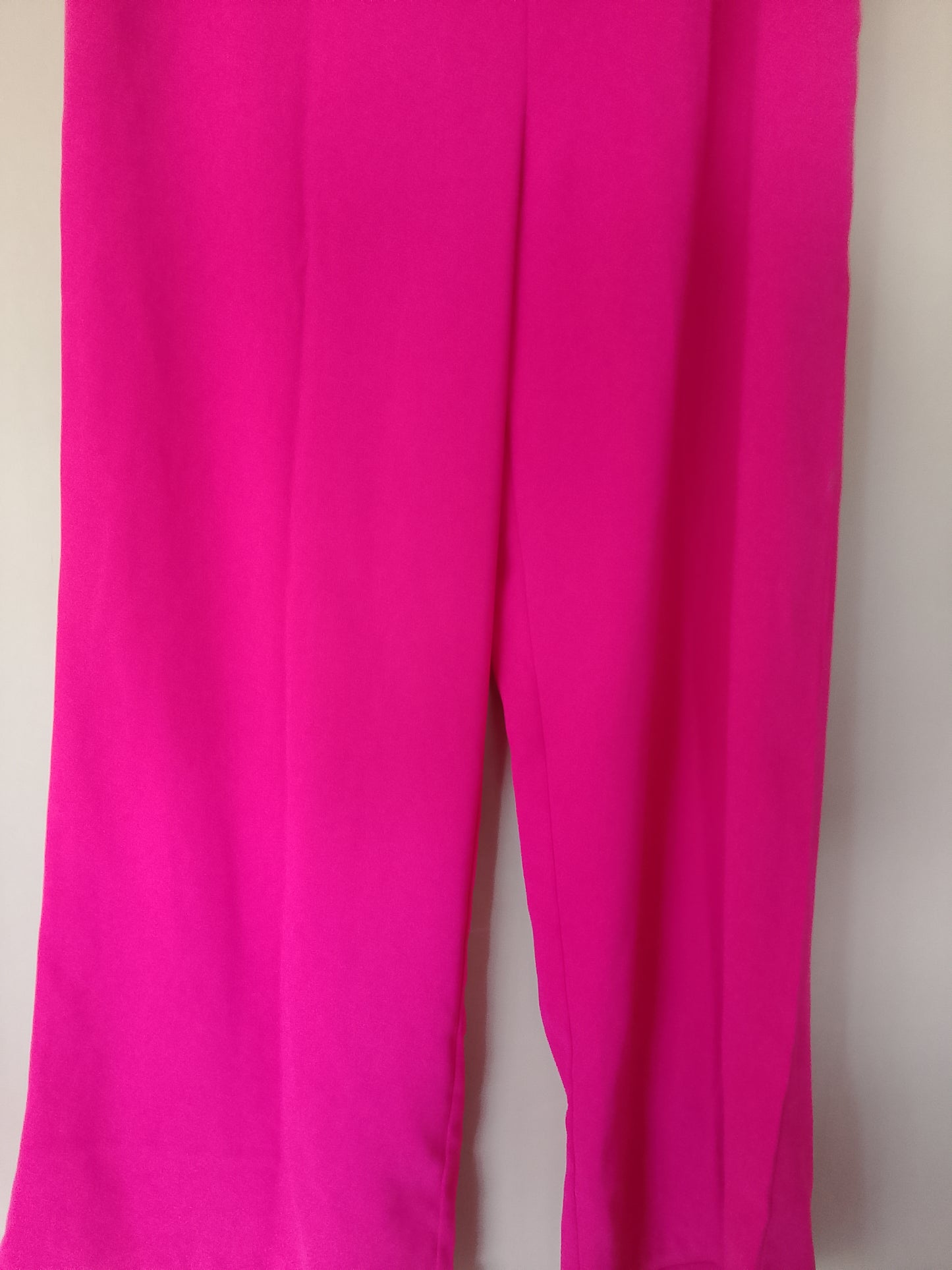 Pantaloni Culottes Roz Fucsia - O Declarație de Stil și Eleganță! Marime 42.