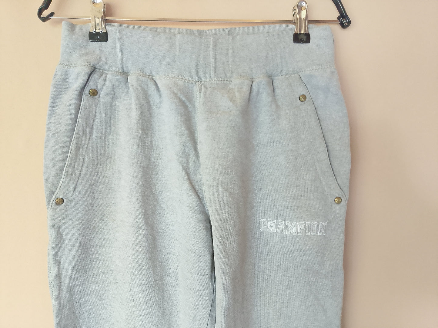 Pantaloni Sport Champion - Confort Absolut pentru Zilele Tale Active!