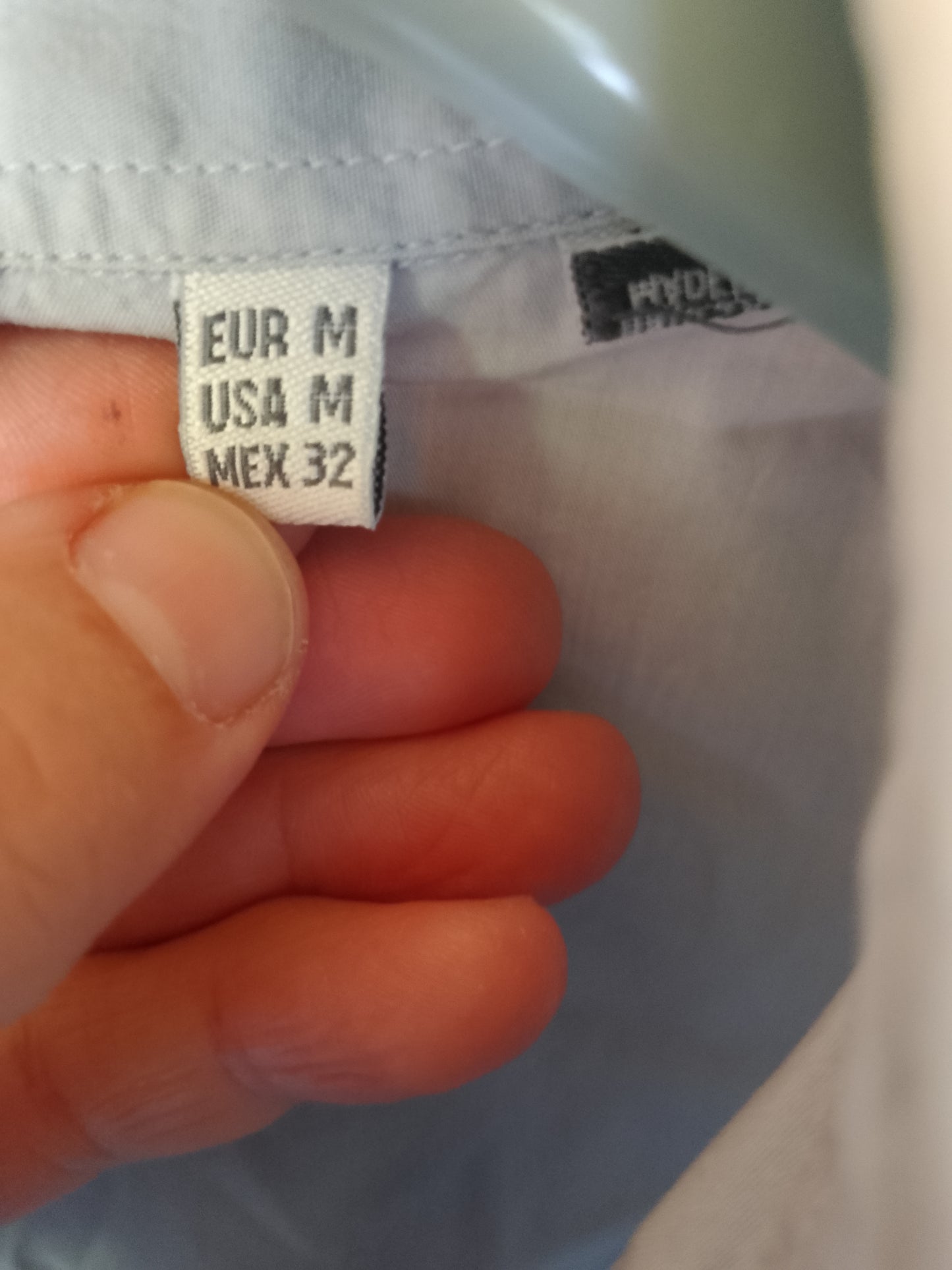 Cămașă Zara cu Mânecă Scurtă - Eleganță Casual pentru Zilele de Vară! Marime M