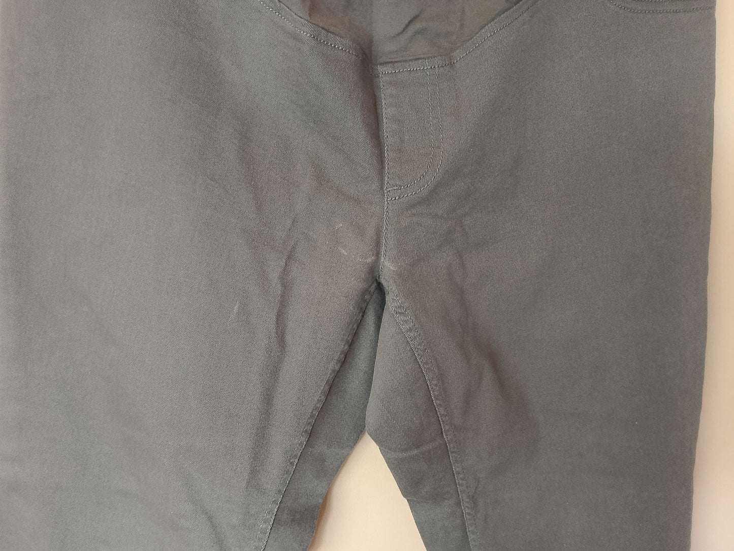 Pantaloni de sarcină gri Kiabi, Mărimea 44 - Comoditate și Stil pentru Toate Ocaziile!