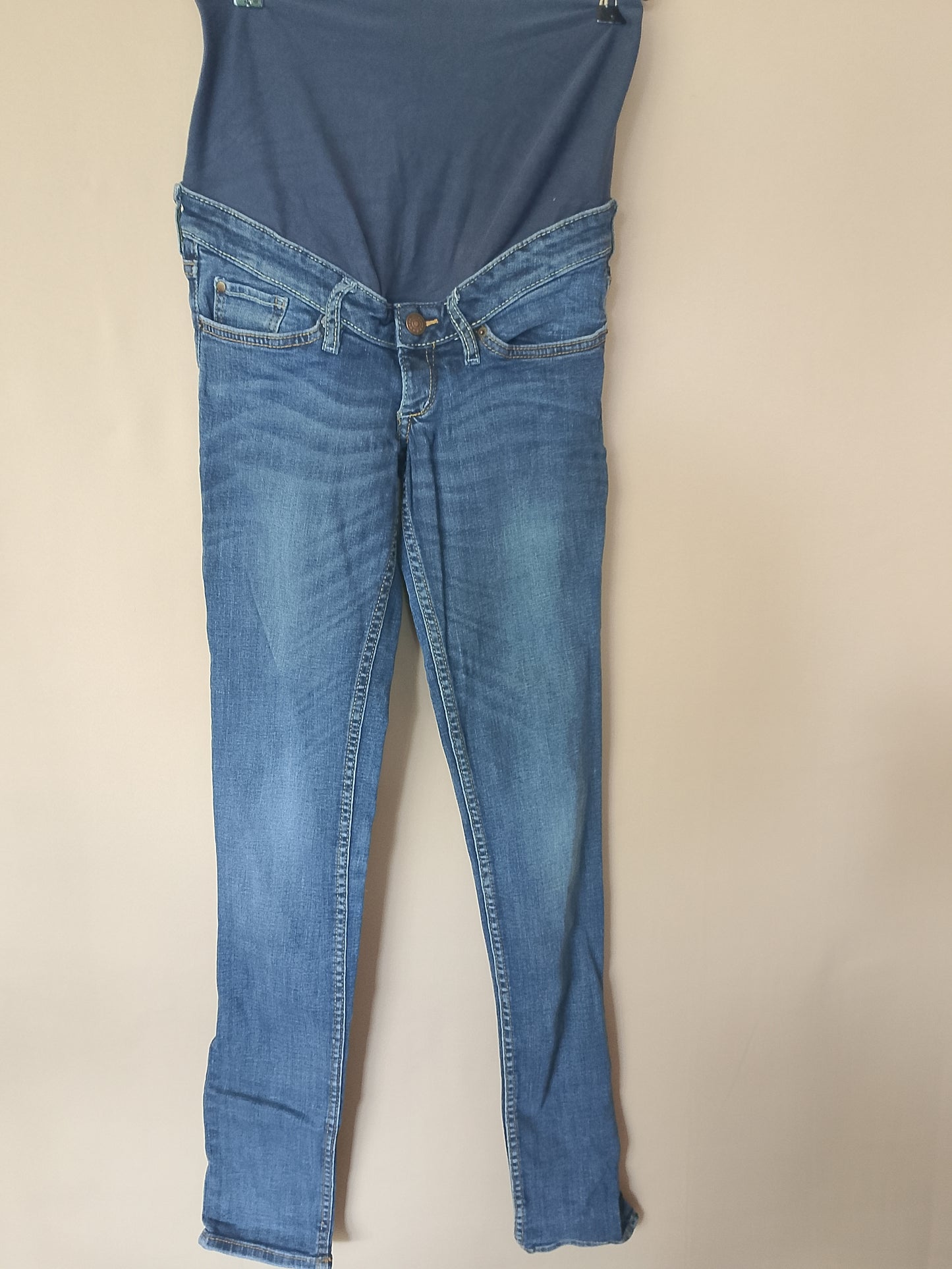 Blugi de sarcină Skinny, Mărimea 36/38 - Super Preț cu o Mică Imperfecțiune!