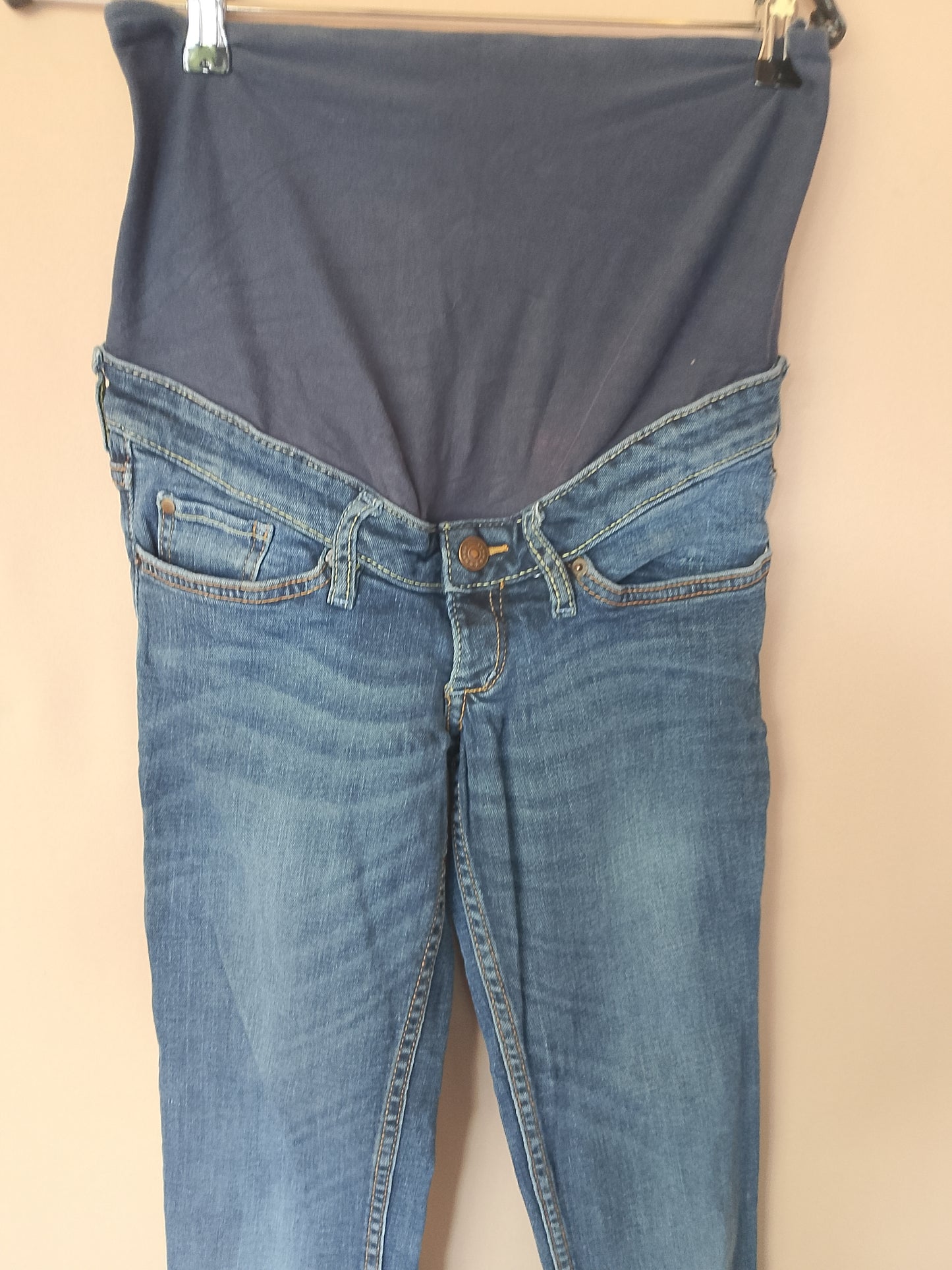 Blugi de sarcină Skinny, Mărimea 36/38 - Super Preț cu o Mică Imperfecțiune!