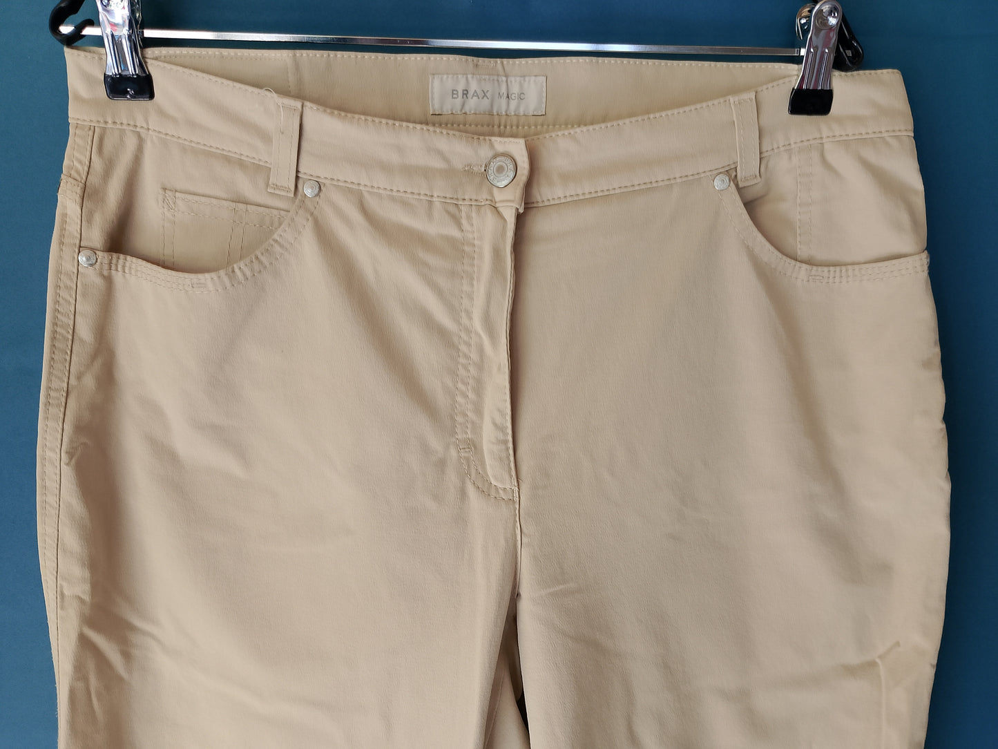 Pantaloni Casual Eleganti 'Modell Nicola', Culoare bej, Mărimea 44K - Croială Confortabilă!