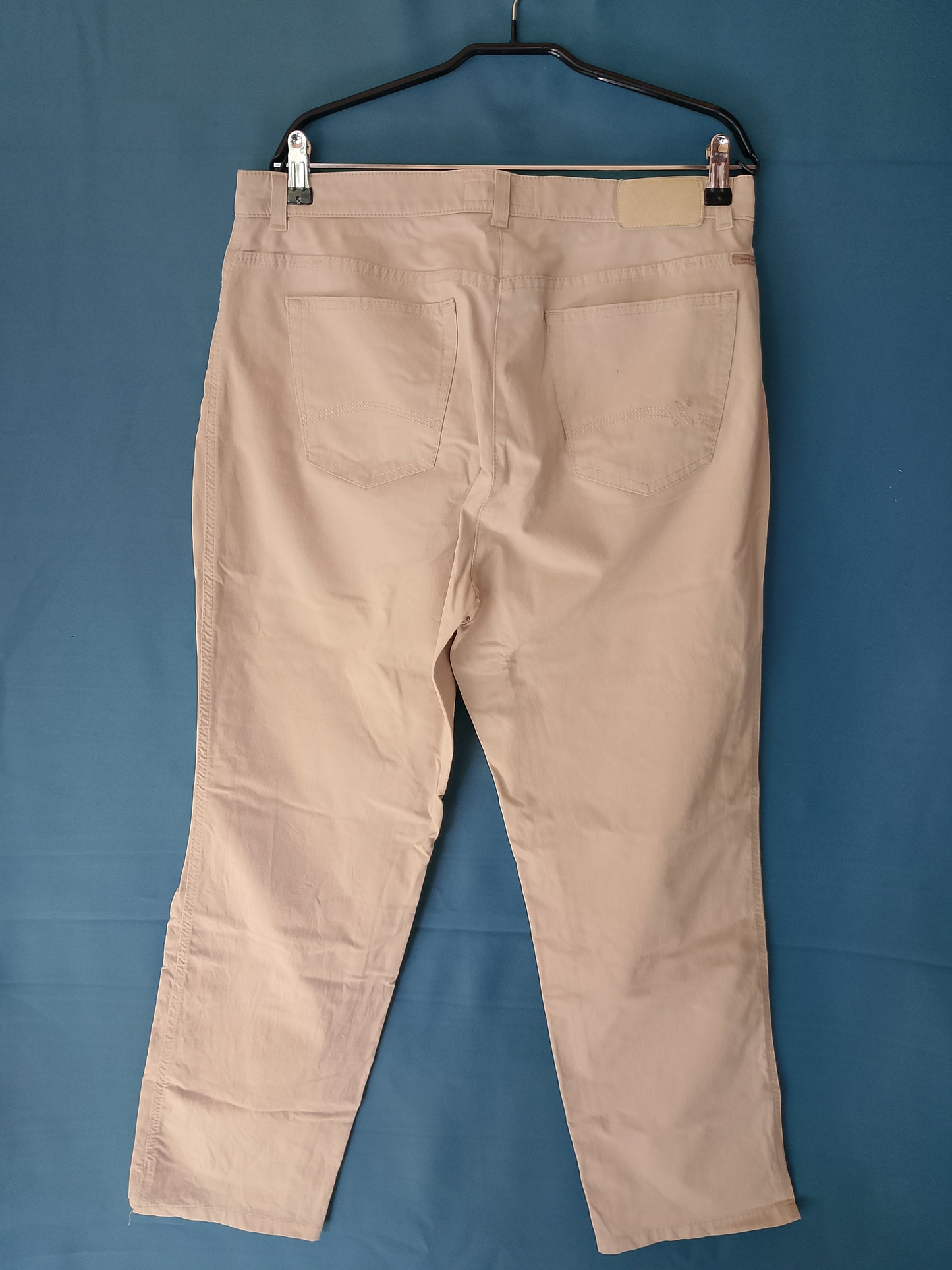 Pantaloni Casual Eleganti 'Modell Nicola', Culoare bej, Mărimea 44K - Croială Confortabilă!