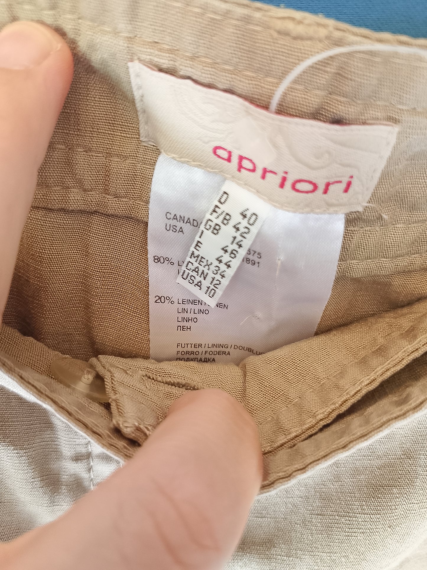 Pantaloni scurți/Capri 'Apriori', Culoare bej, Mărimea 44 - Perfecți pentru vară!
