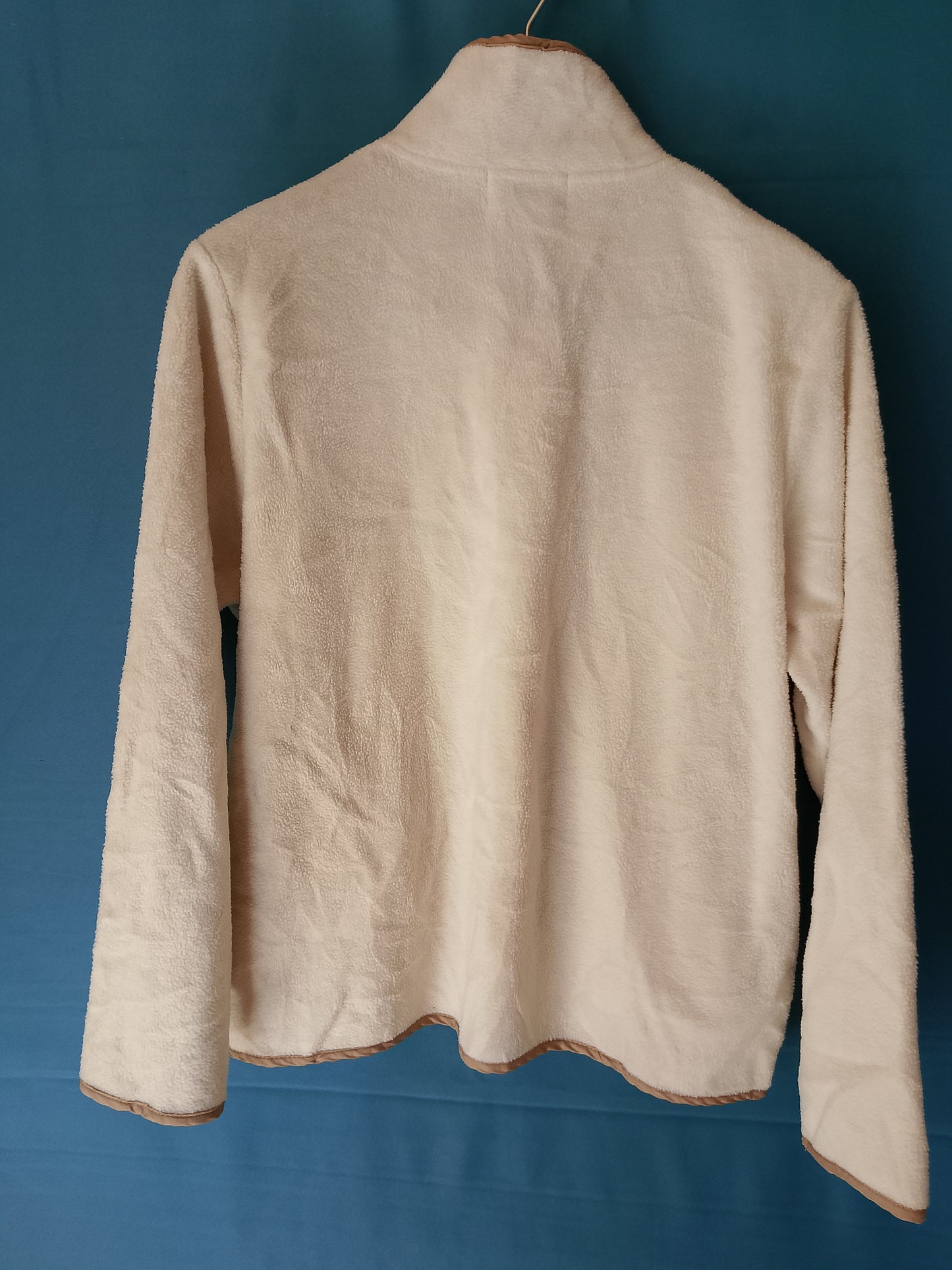 Jachetă de Fleece cu Broderie Elegantă, Mărimea L - Confort și Stil în sezonul rece!