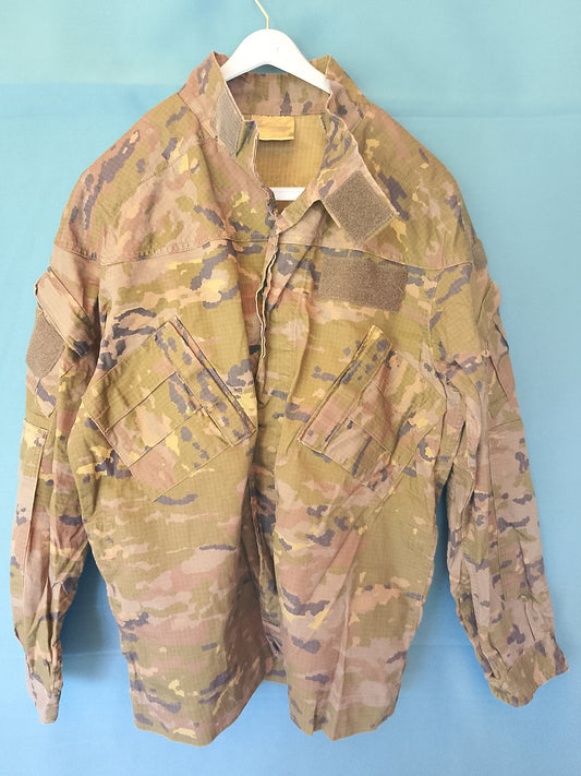 Geaca Militară Uniformă Camuflaj Multicam (Armata Spaniolă) - Piesa de Colecție, Mărimea 4-N (echivalent M)!