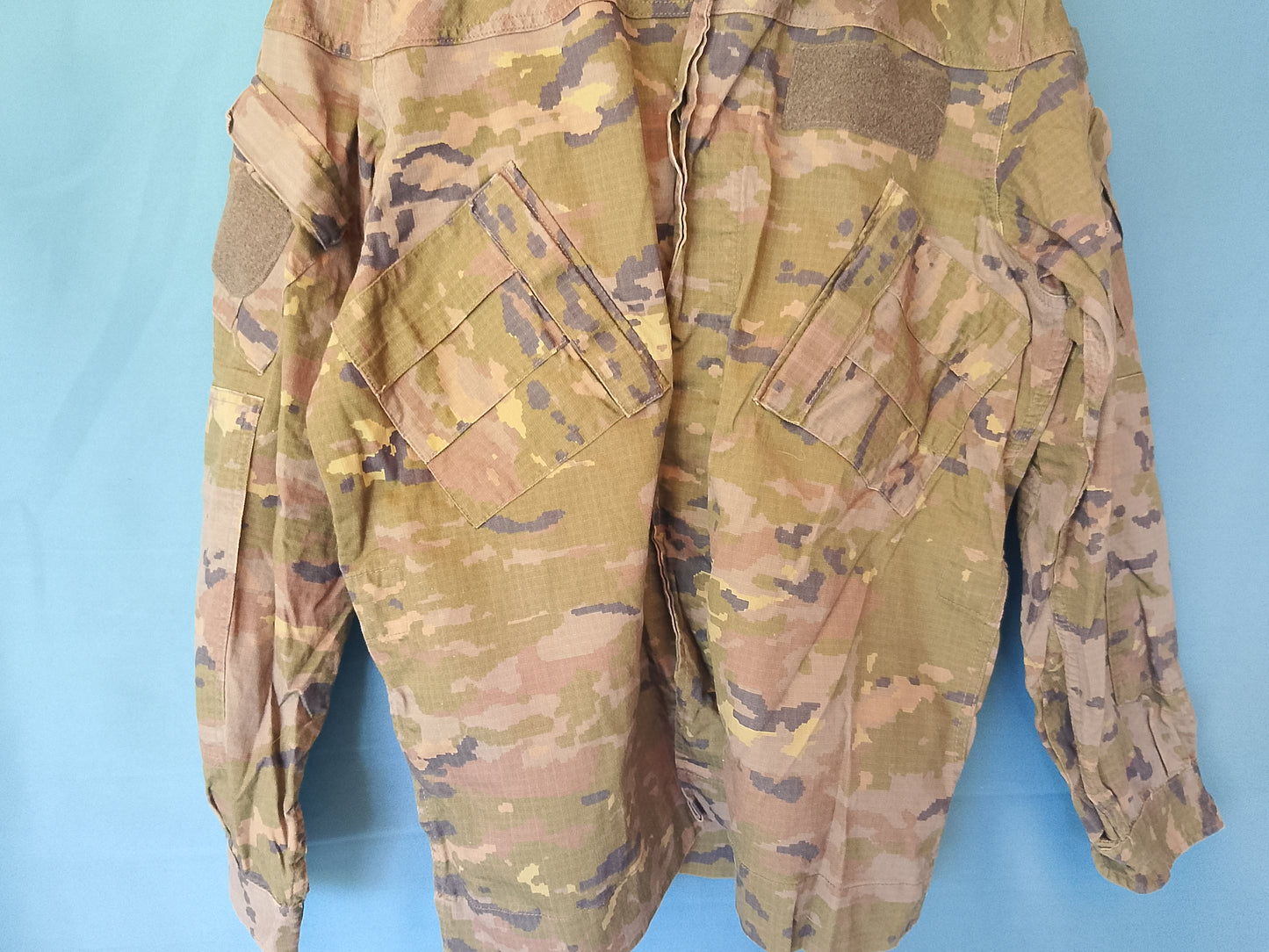 Geaca Militară Uniformă Camuflaj Multicam (Armata Spaniolă) - Piesa de Colecție, Mărimea 4-N (echivalent M)!