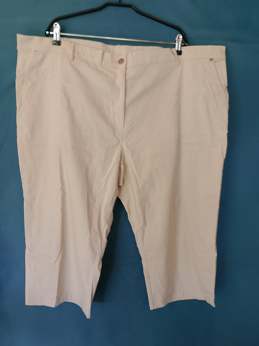 Pantaloni Capri Confortabili, Culoare Bej, Mărimea 56 (XXL) - Perfecți pentru zilele calde!