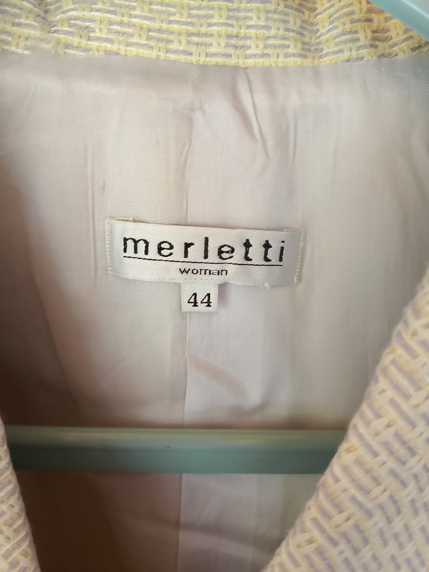 Sacou elegant 'merletti' de damă, Mărimea 44, Culoare bej cu detalii mov - Rafinament și stil!