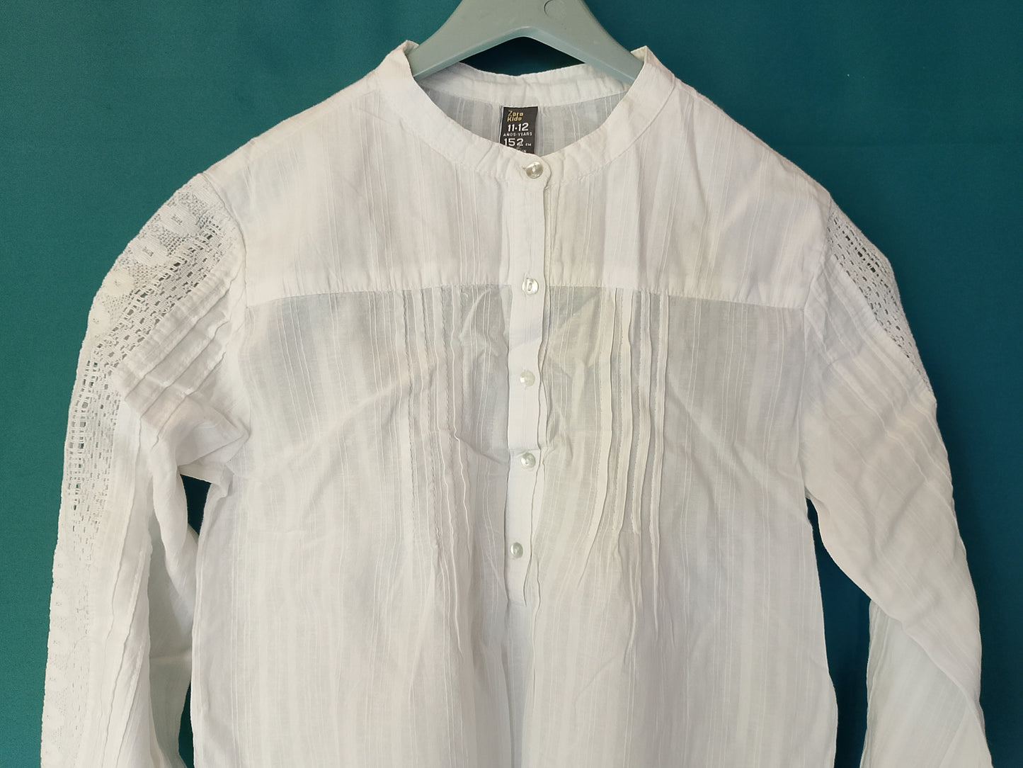 Bluză Albă de Fetițe Zara Kids, Mărimea 11-12 ani - Eleganță și Rafinament pentru Micuțe Domnișoare!