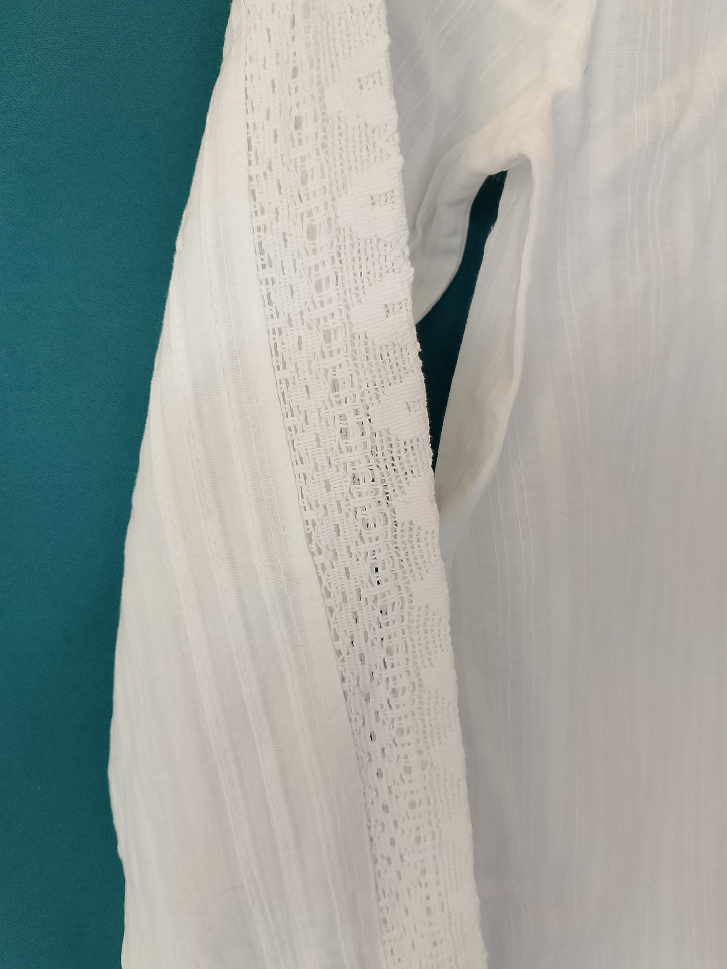 Bluză Albă de Fetițe Zara Kids, Mărimea 11-12 ani - Eleganță și Rafinament pentru Micuțe Domnișoare!