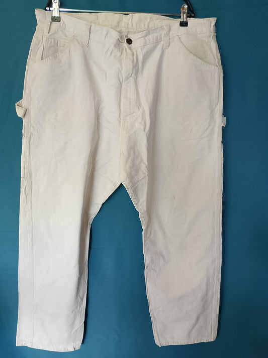 Pantaloni Dickies albi, model "Carpenter", ideali pentru stilul streetwear sau de muncă