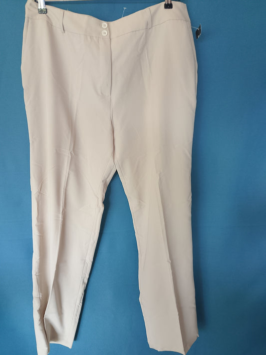 Pantaloni eleganți, crem, croială clasică, ideali pentru birou sau evenimente speciale. Marime 54