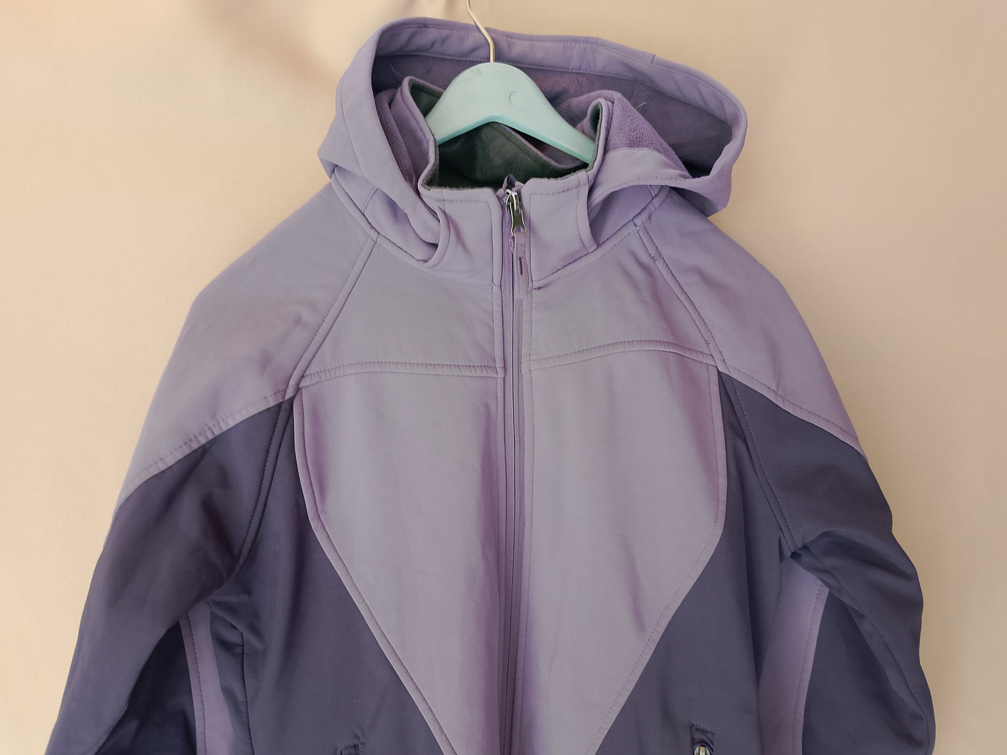 Geacă softshell Free Country, mov/gri, ideală pentru activități outdoor, mărimea M