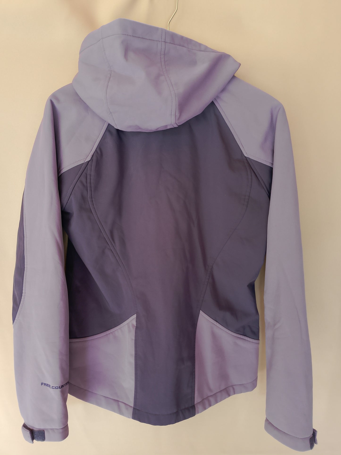Geacă softshell Free Country, mov/gri, ideală pentru activități outdoor, mărimea M