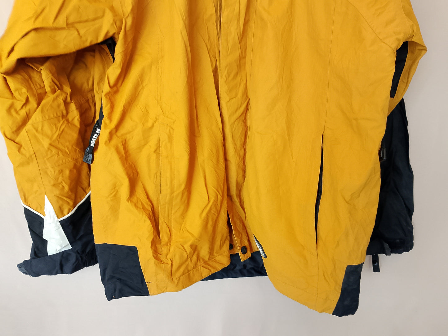 Geacă outdoor North 49, mărimea L/XL - Culoare îndrăzneață și rezistentă la frig!