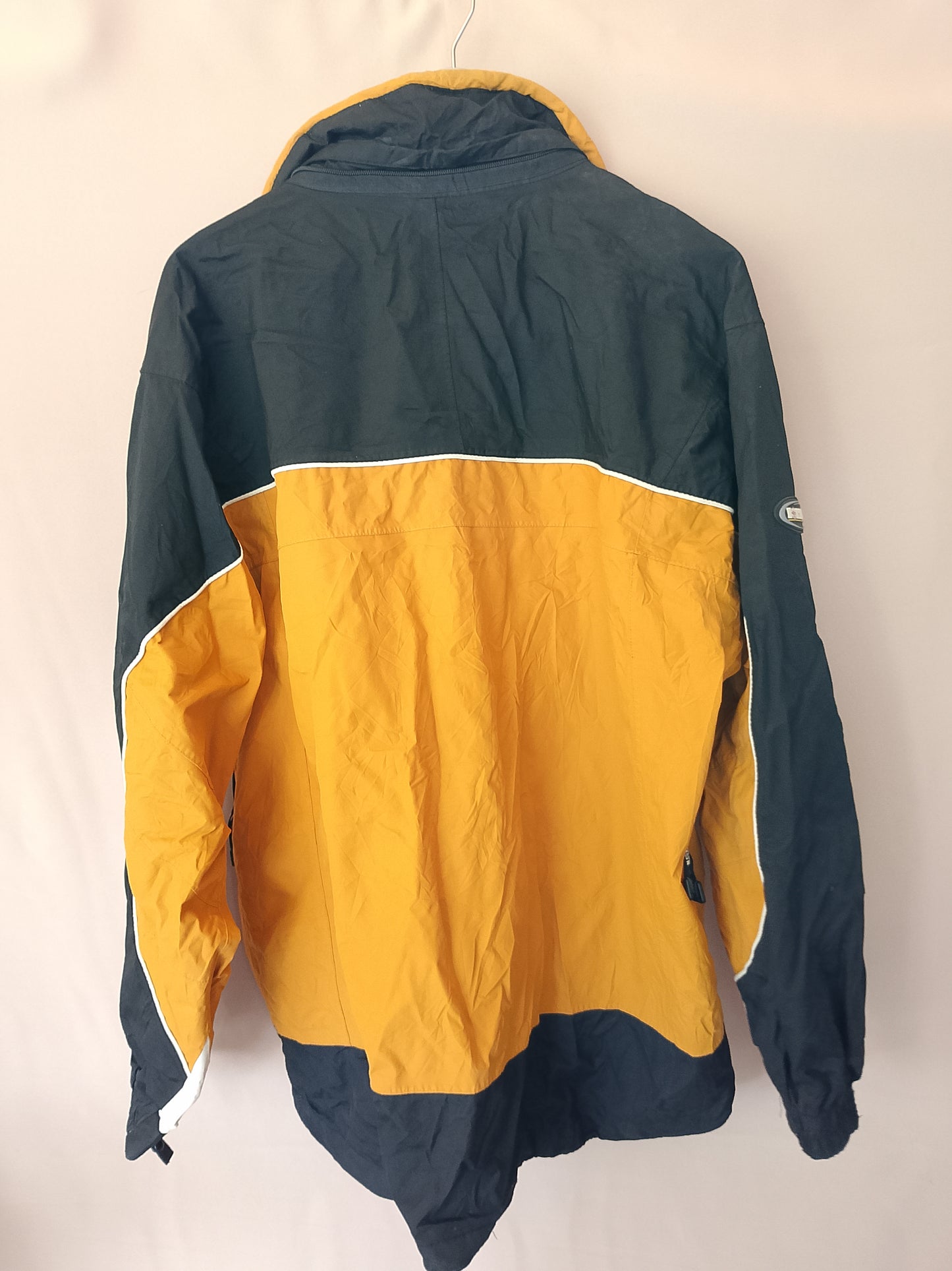 Geacă outdoor North 49, mărimea L/XL - Culoare îndrăzneață și rezistentă la frig!
