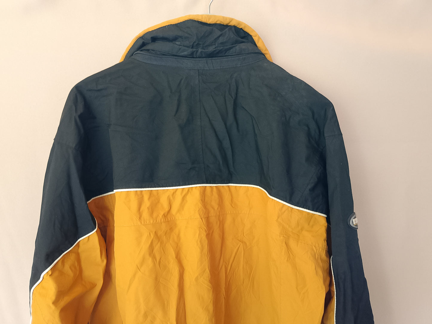 Geacă outdoor North 49, mărimea L/XL - Culoare îndrăzneață și rezistentă la frig!