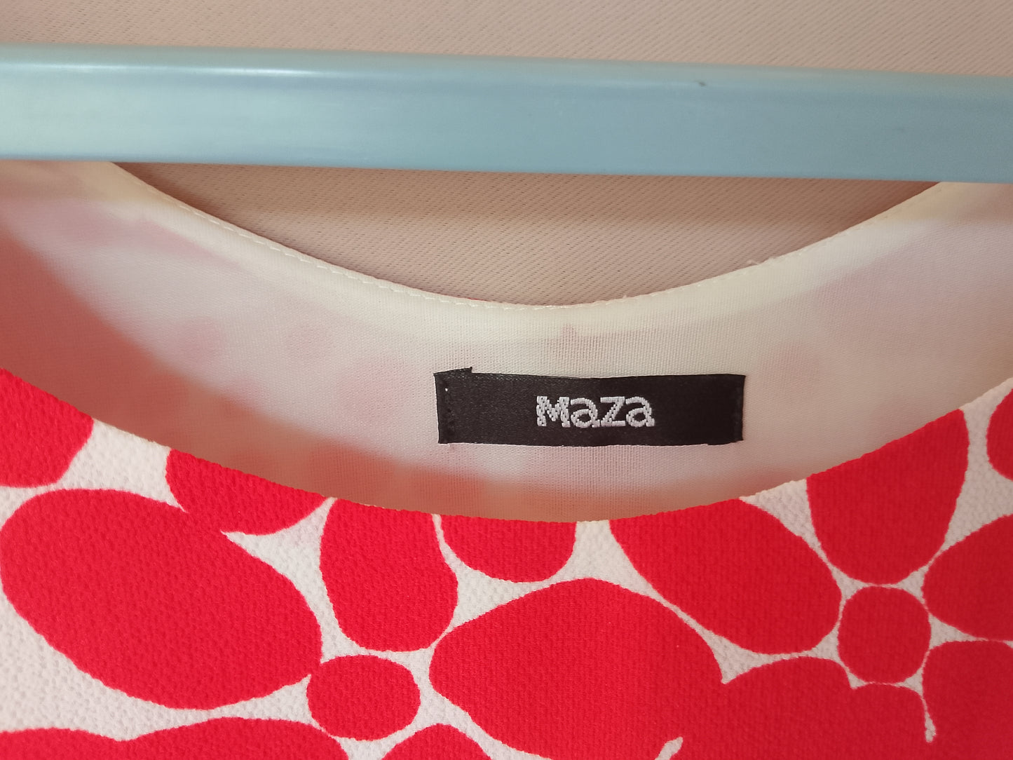 Rochie lejeră, cu imprimeu floral, perfectă pentru vară! Marime 48.