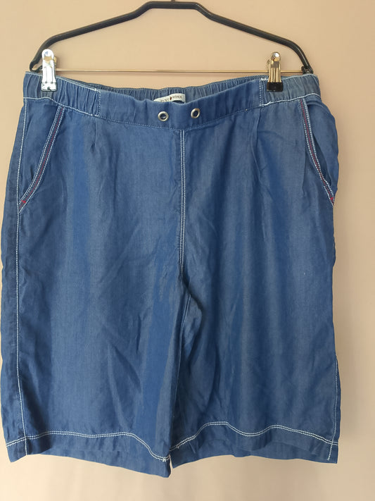 Bermudaș de vară, stil denim, cu talie elastică - Confort și stil casual. Marime M.