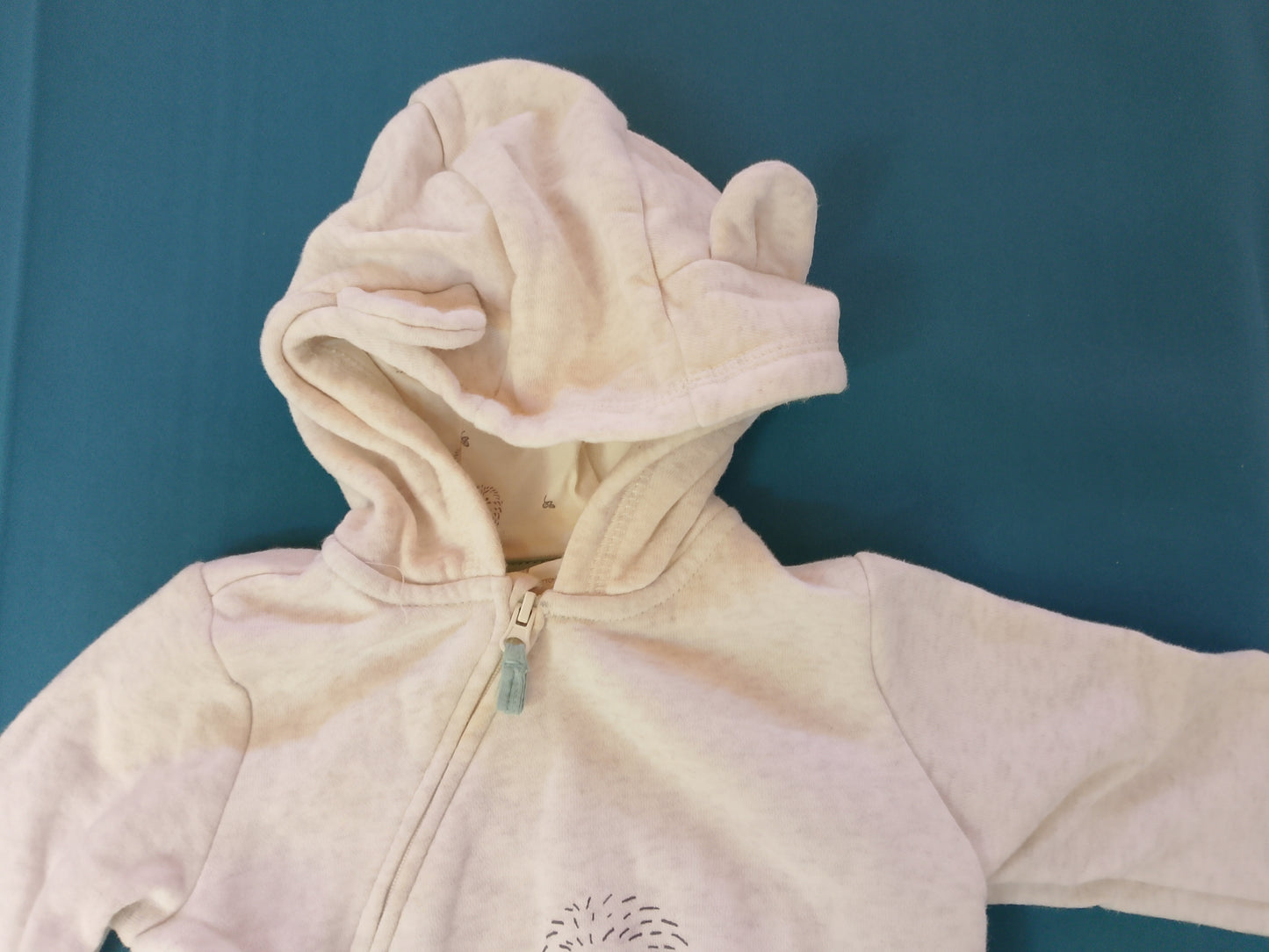 Jachetă cu glugă și urechi de ursuleț, H&M Organic Cotton, pentru bebeluși de 6-9 luni