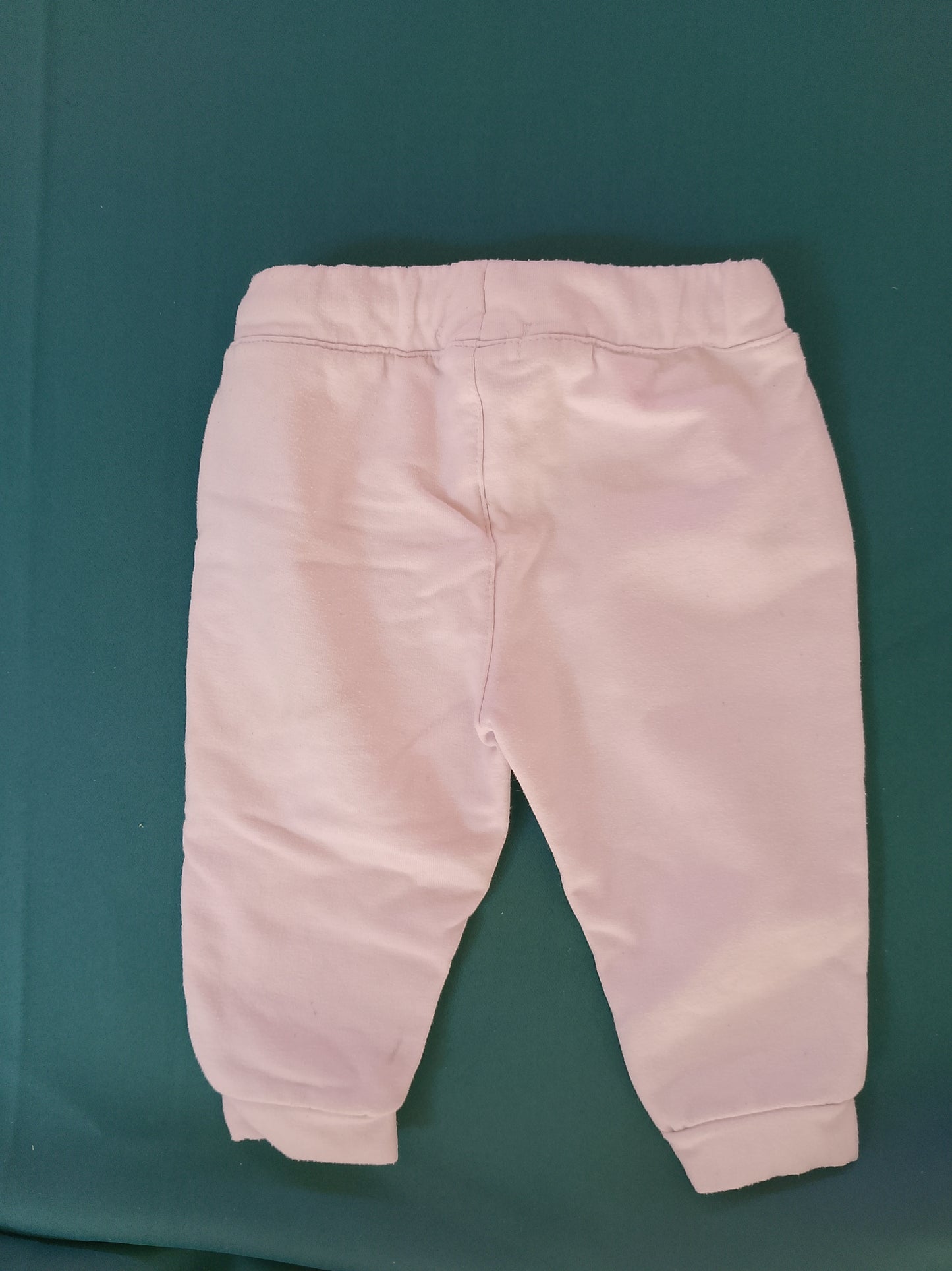 Confort și stil în nuanțe discrete: pantaloni de trening roz pudrat pentru bebeluși! 6-9 luni