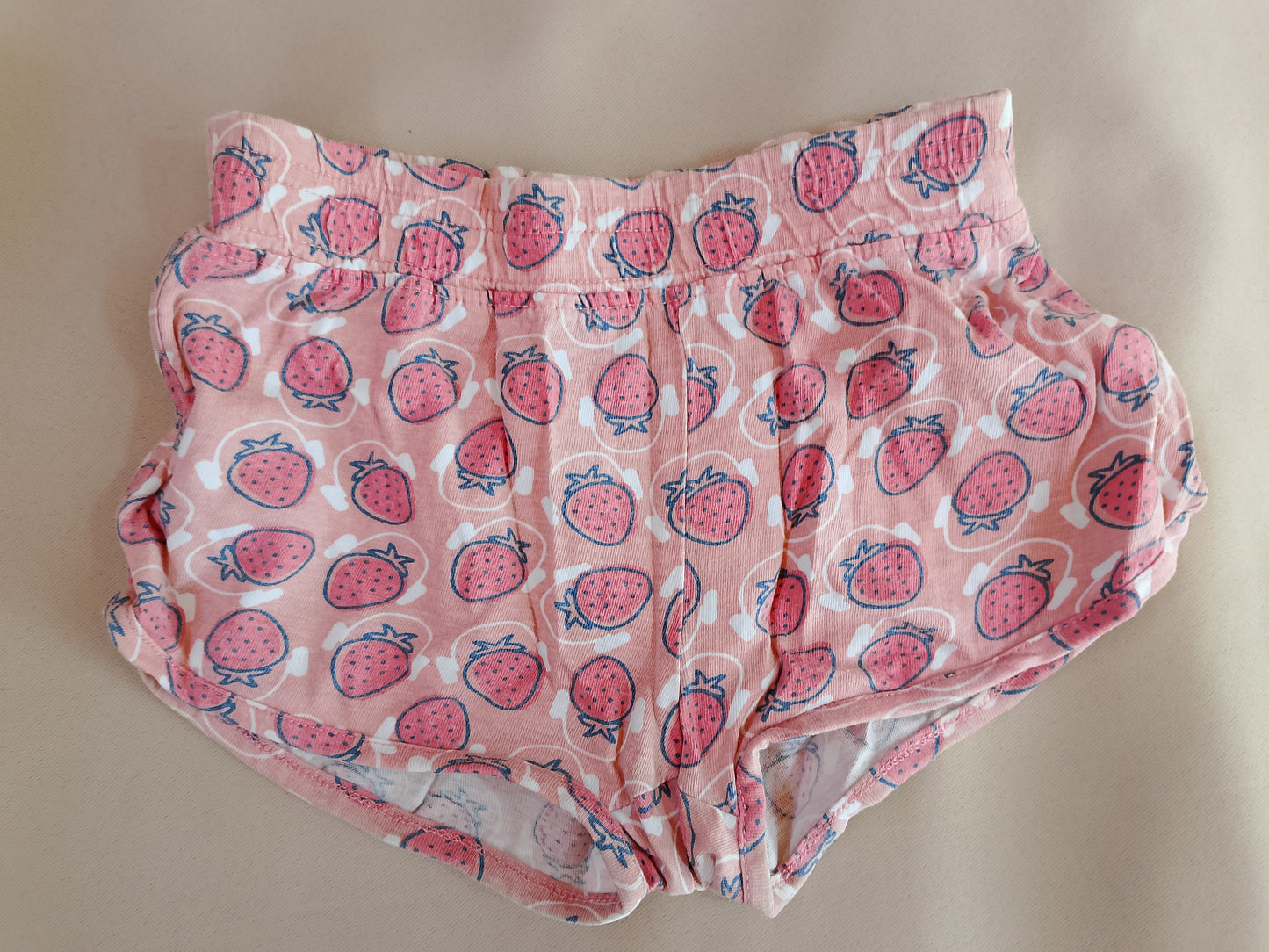 Delicioși și adorabili: pantaloni scurți cu căpșuni, perfecți pentru zilele de vară! 2-3 ani.